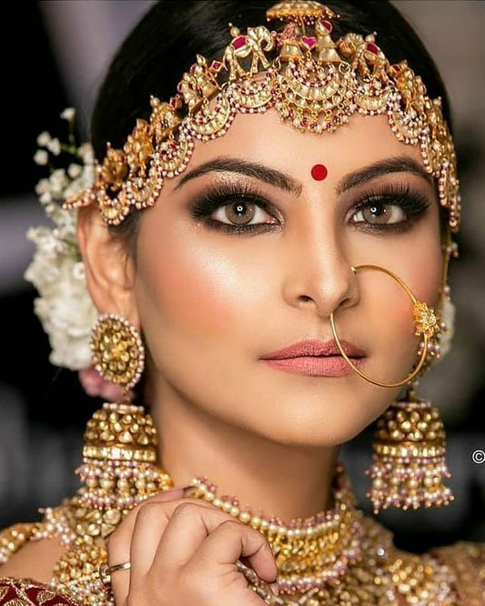 "Shine and Sparkle: Explore Beautiful Indian Jewelry Online"