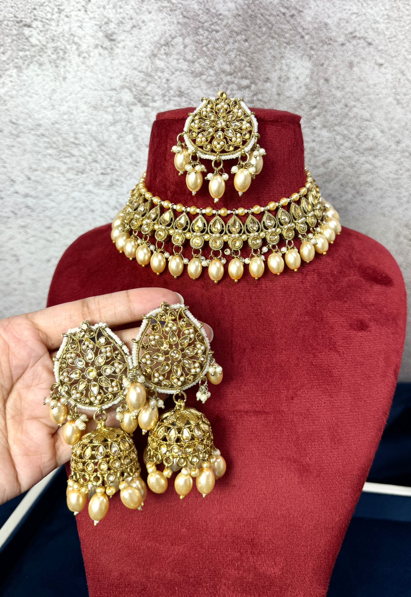 Gold Kundan Set- Majesty 1015