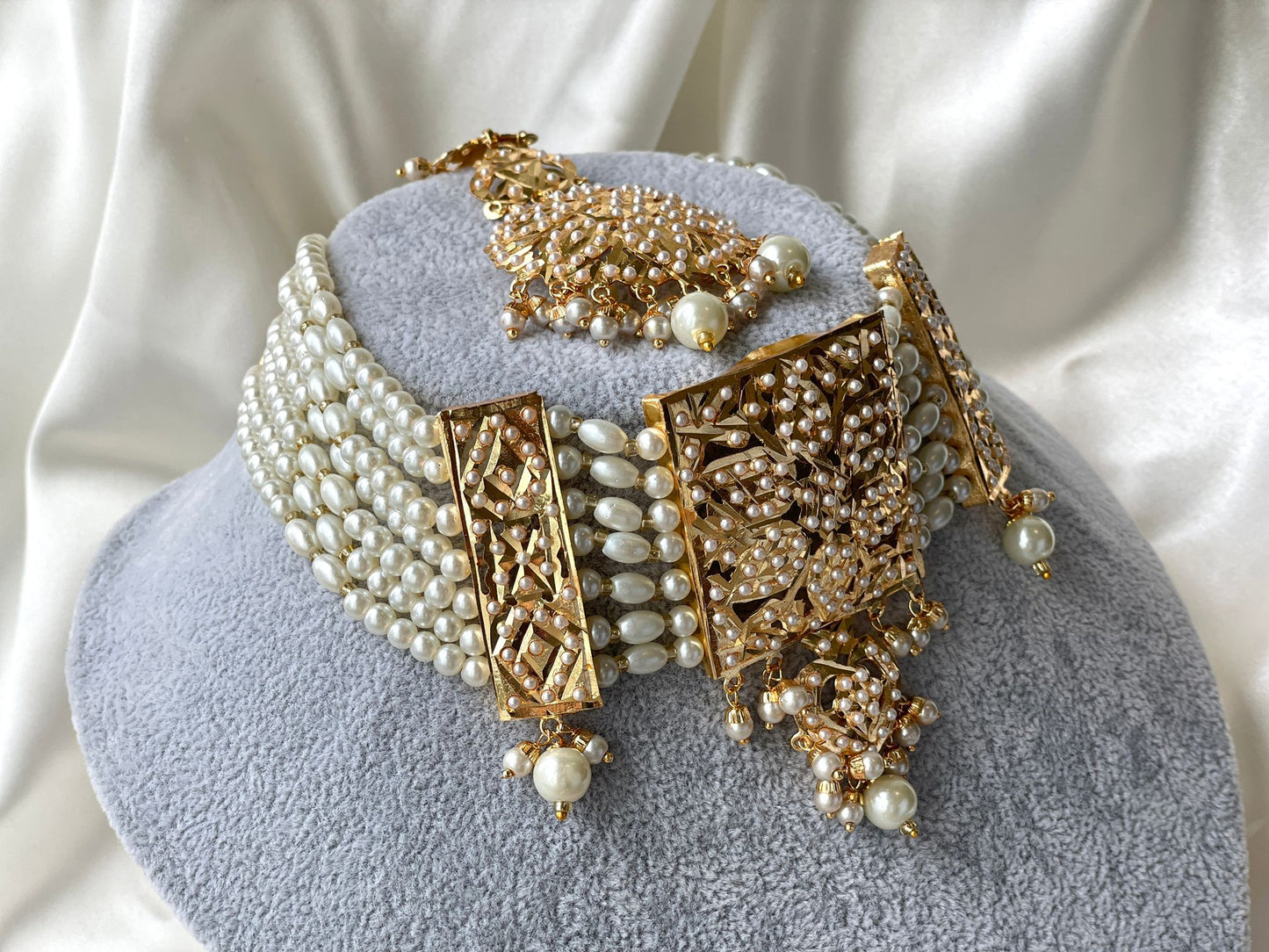 Gold Pearl Jadau Set