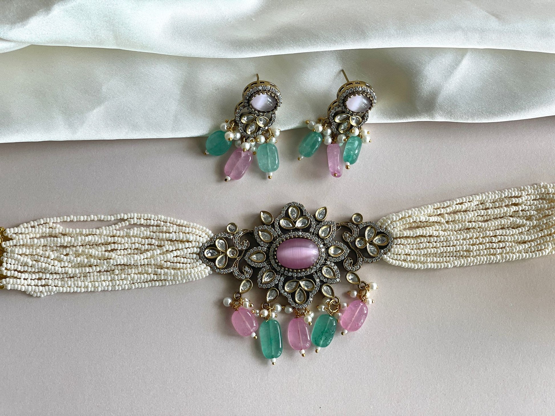 indian pearl choker