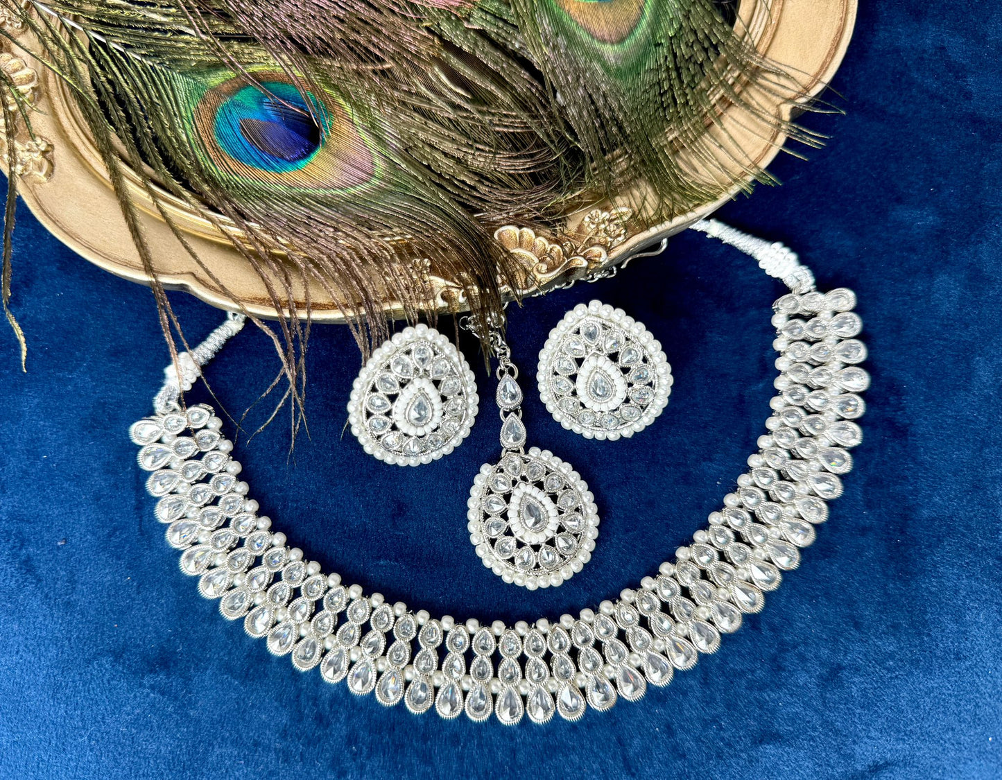 Silver Choker- Majesty 1018