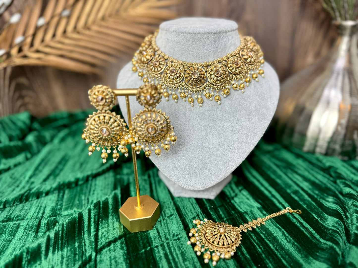 Antique Gold Set- Charisma 1002