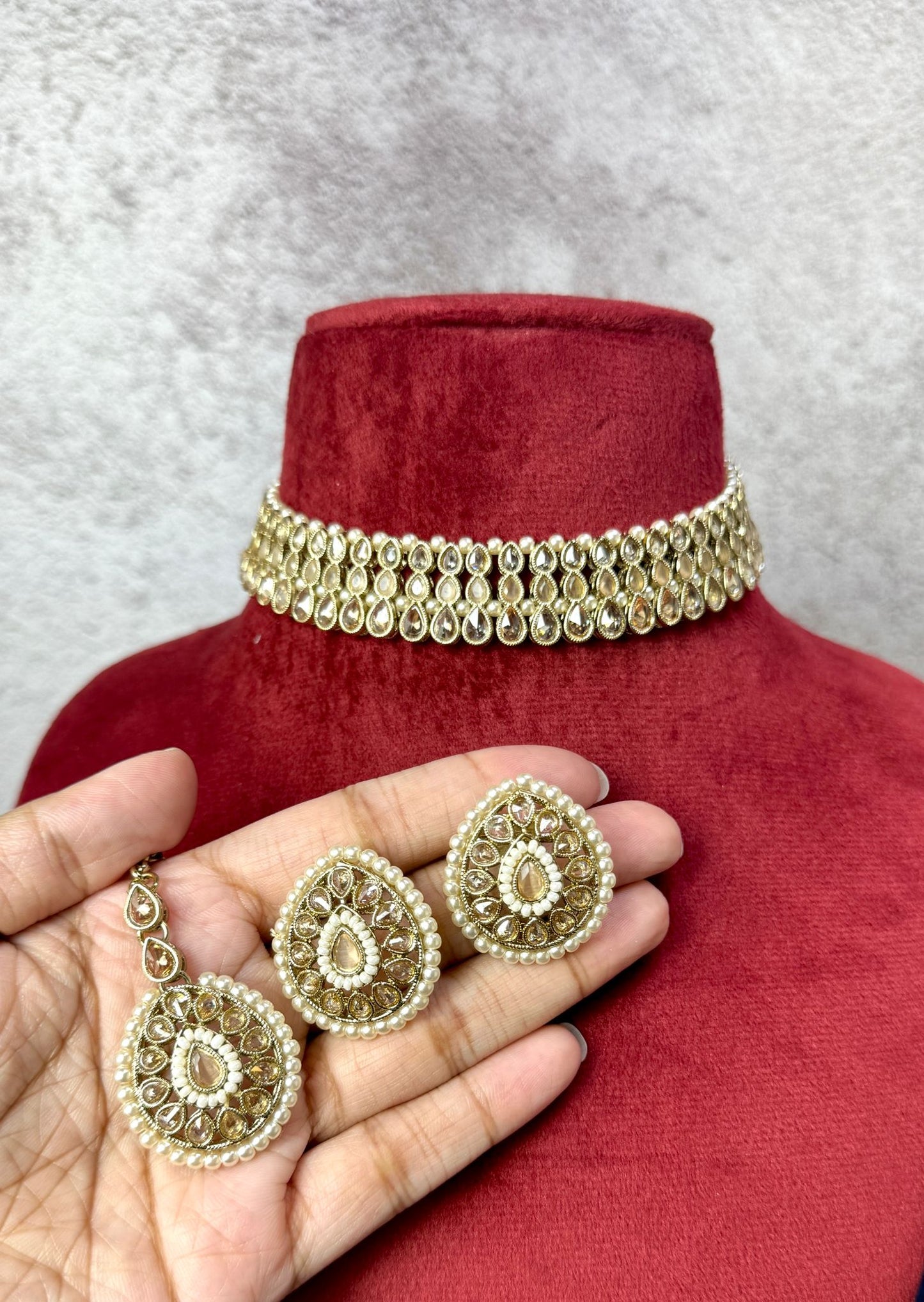 Peach Choker- Majesty 1018