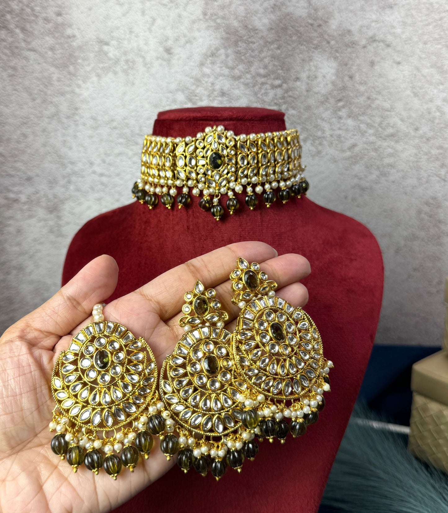 Army Green Kundan Set- Majesty 1010
