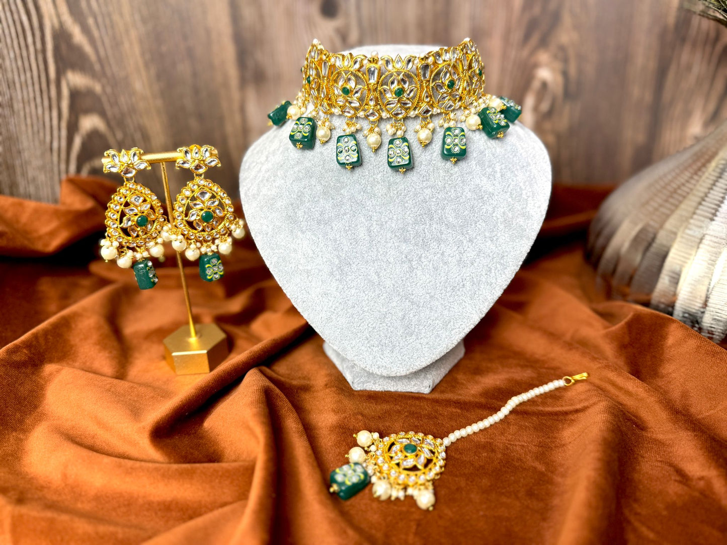 Emerald Green Meenakari Set- Charisma 1005