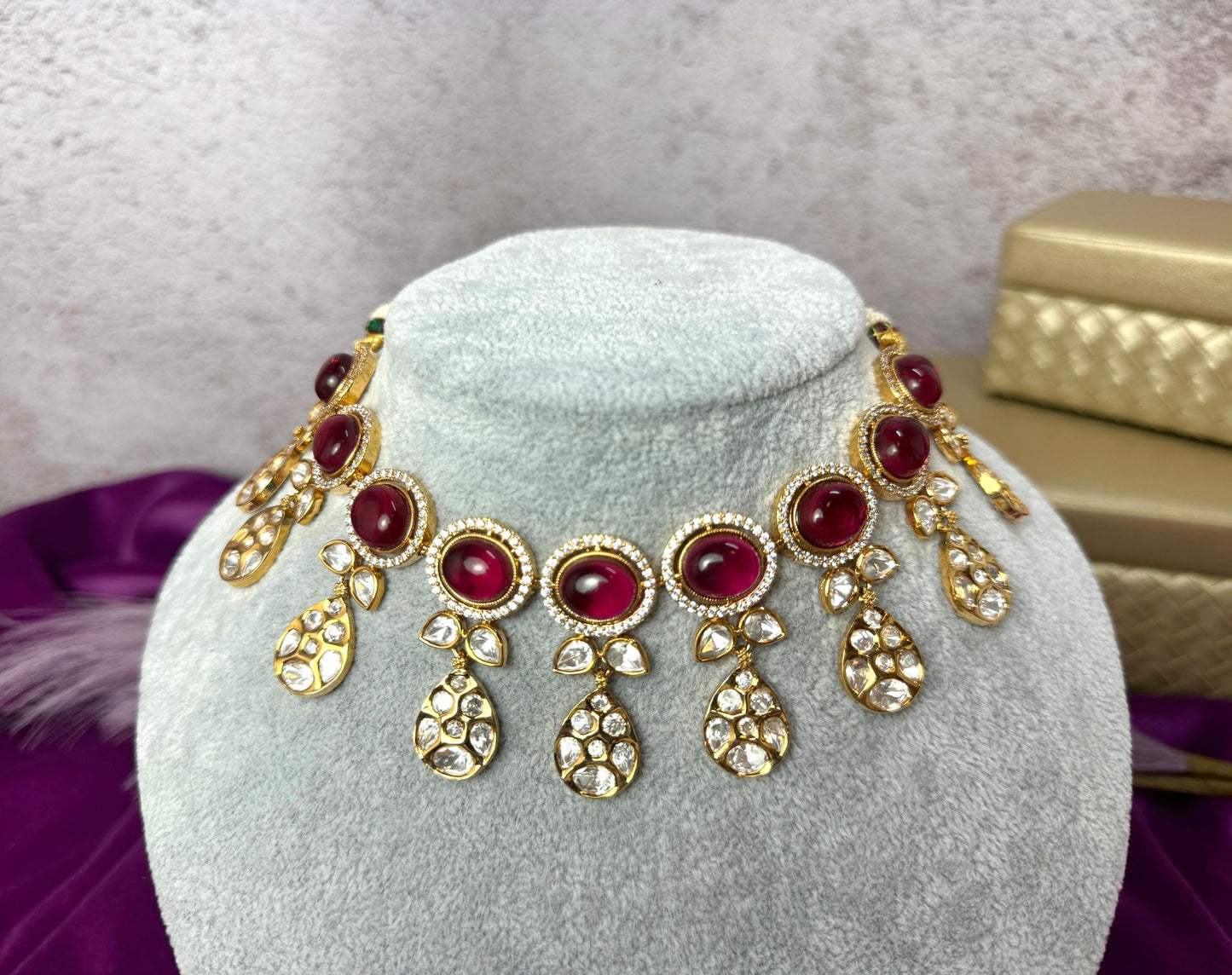 Red Gold Tyaani Choker- Roar 1022