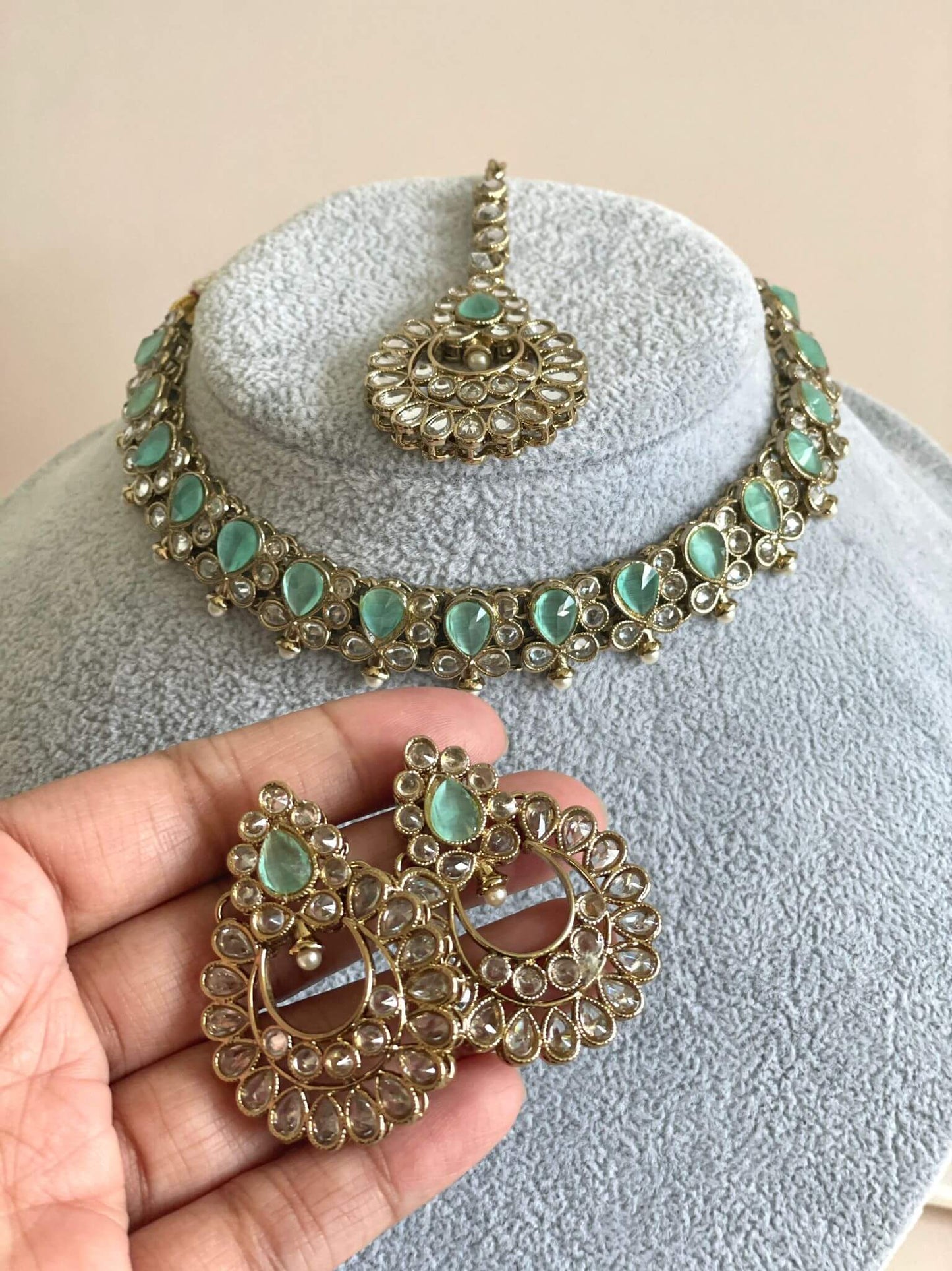 Mint Green Reverse AD Choker