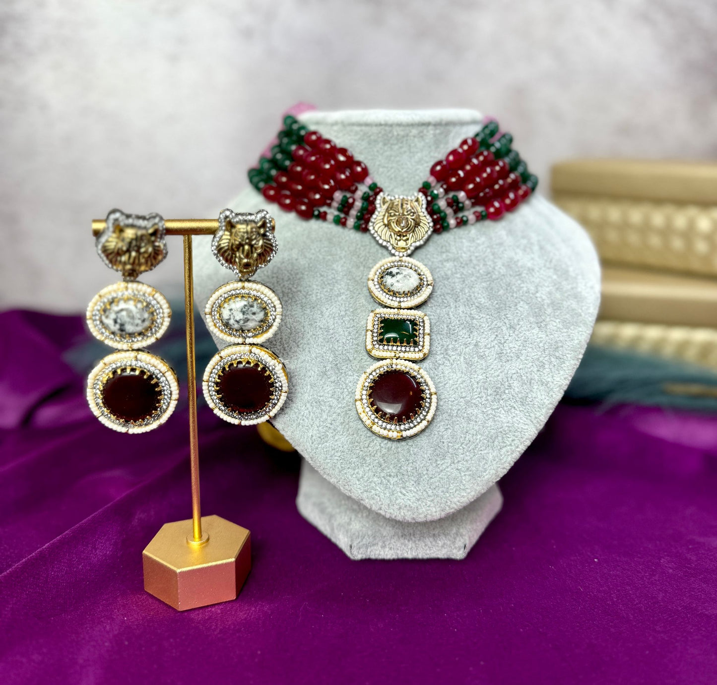 Red Lion Statement Set - Roar 1019