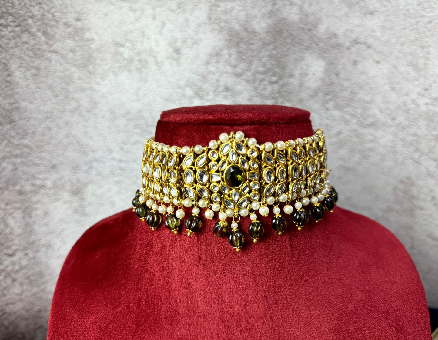 Army Green Kundan Set- Majesty 1010