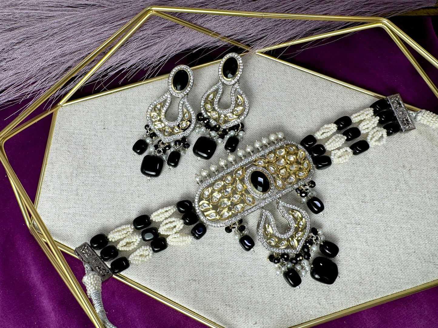 Black Kundan Choker- Roar 1024