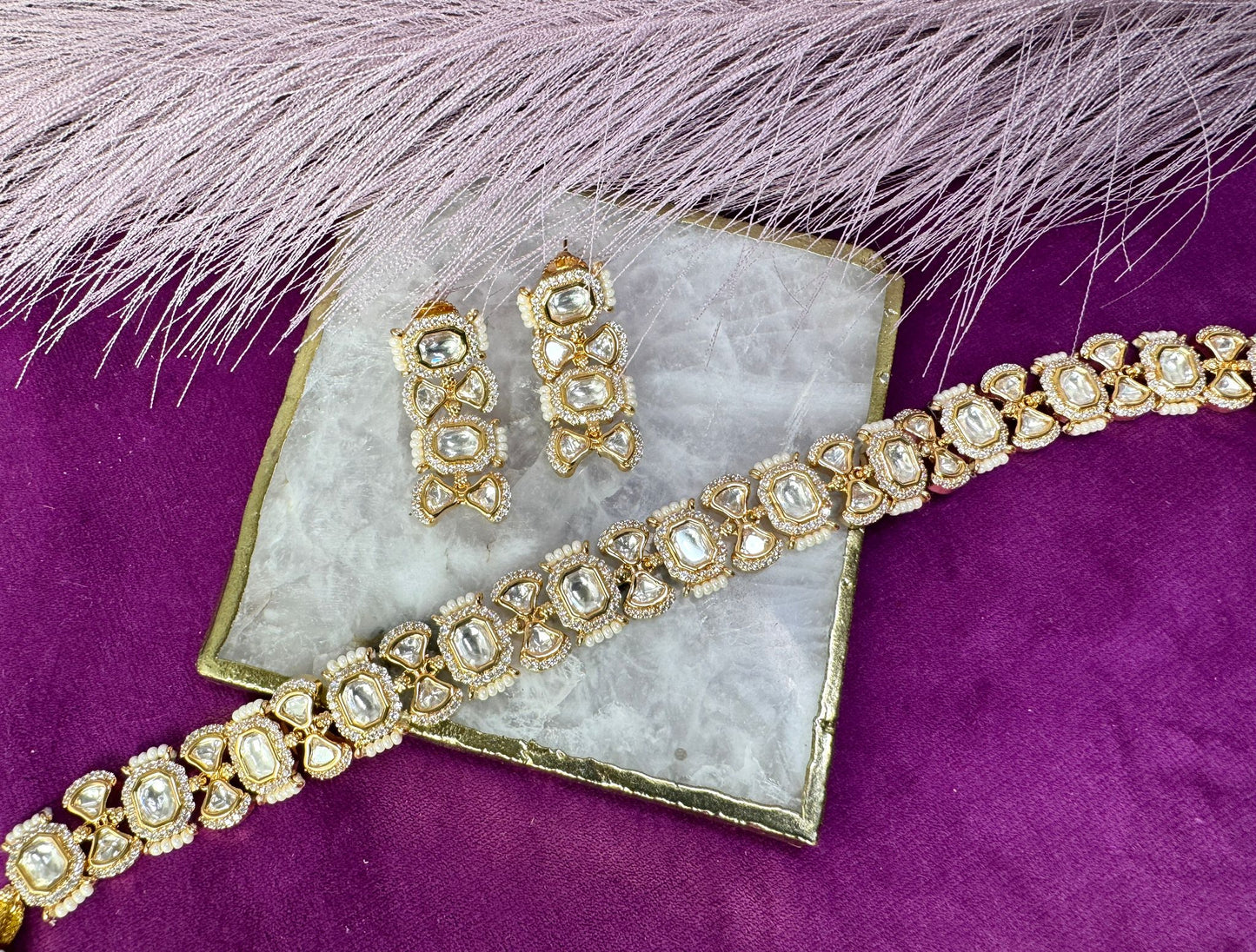 Thin Gold Kundan Set- Roar 1031