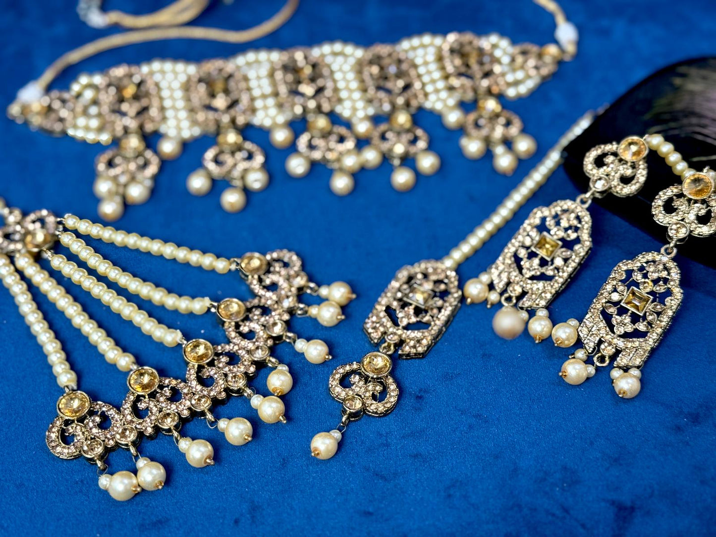 Gold Champagne Pearl Choker Set - Majesty 1001