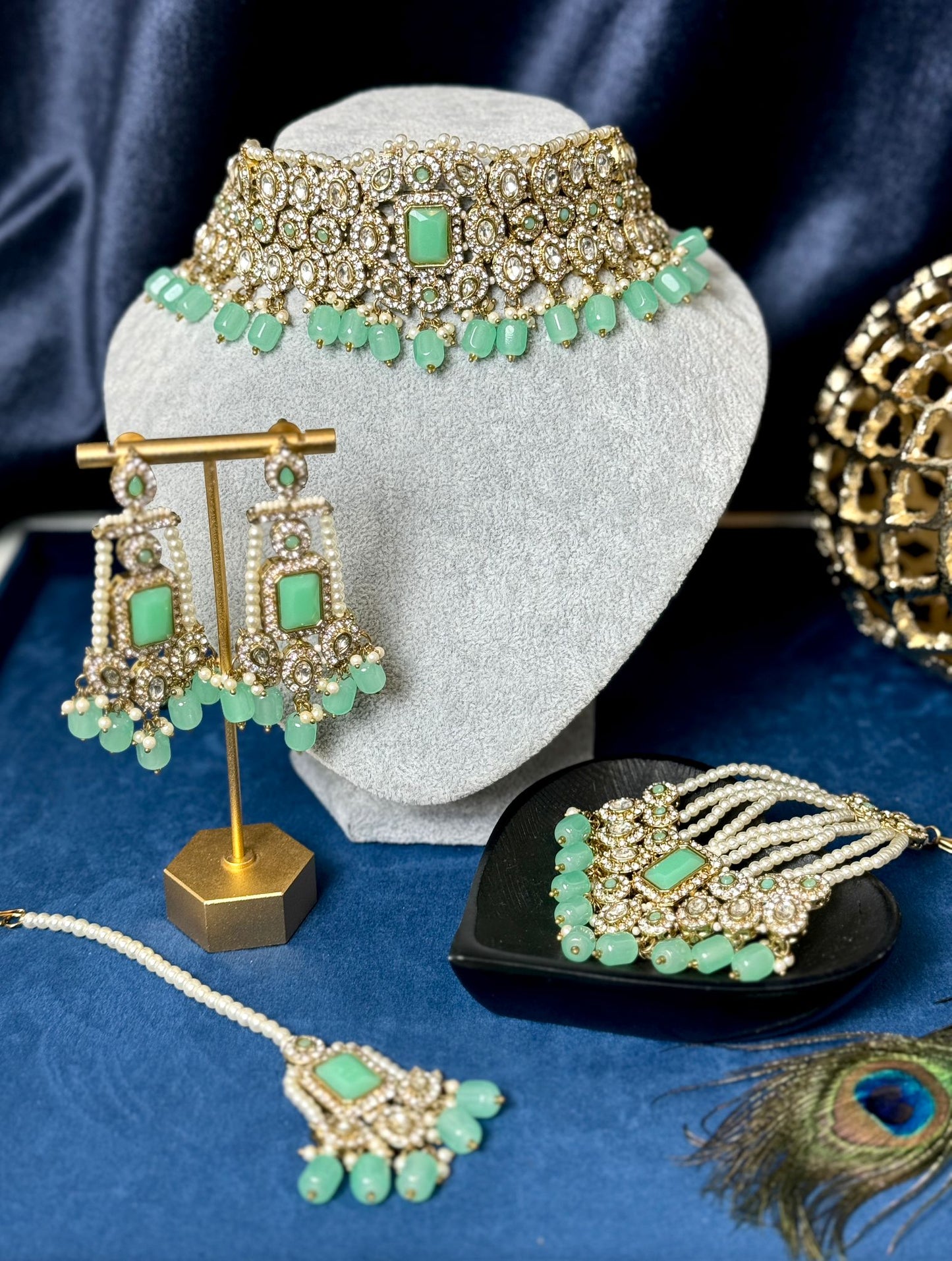 Mint Green Choker Set- Majesty 1002