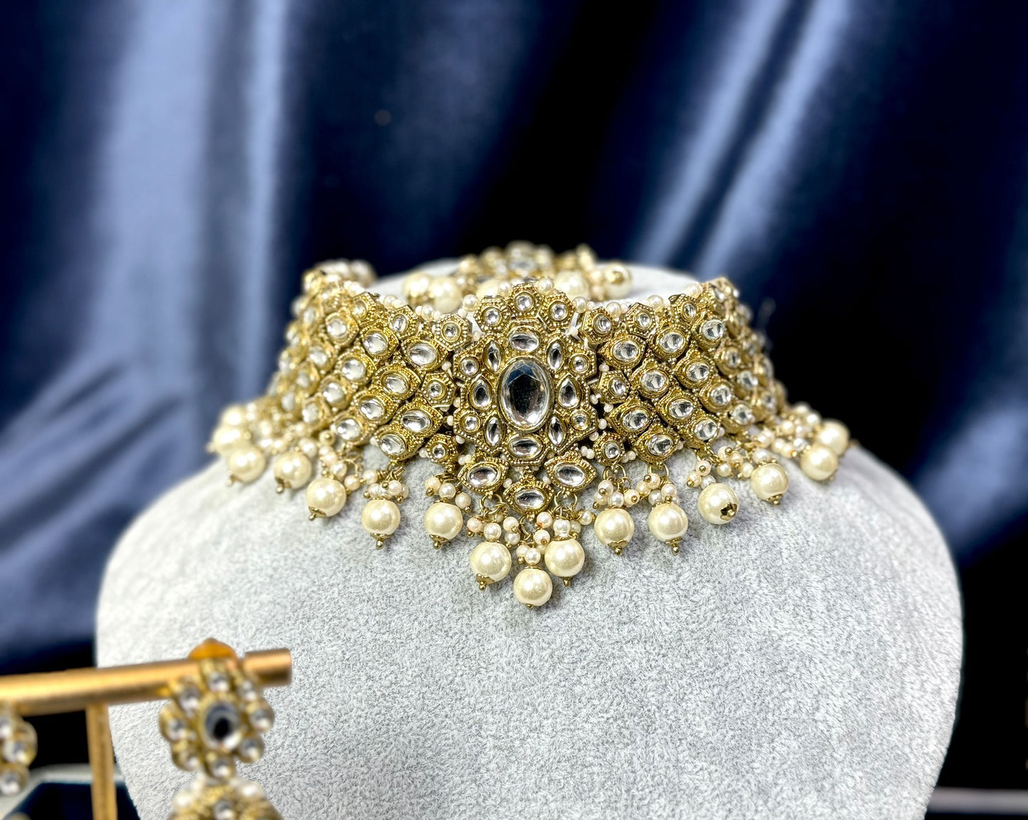 Gold Plated Pearl Choker - Majesty 1003