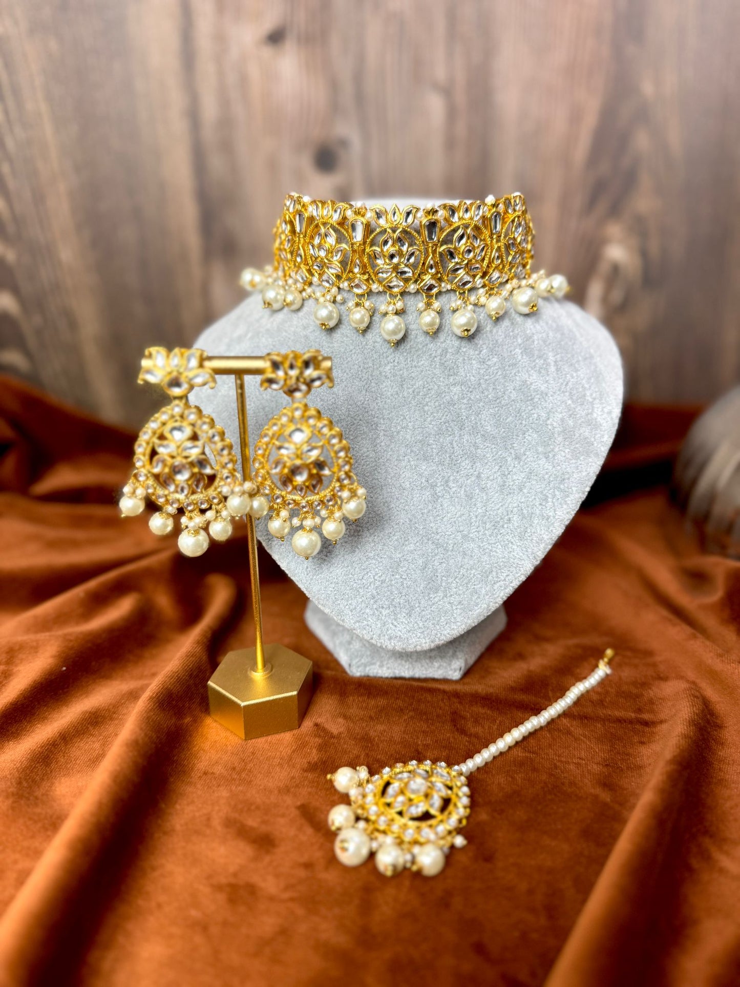 White Meenakari Set- Charisma 1005