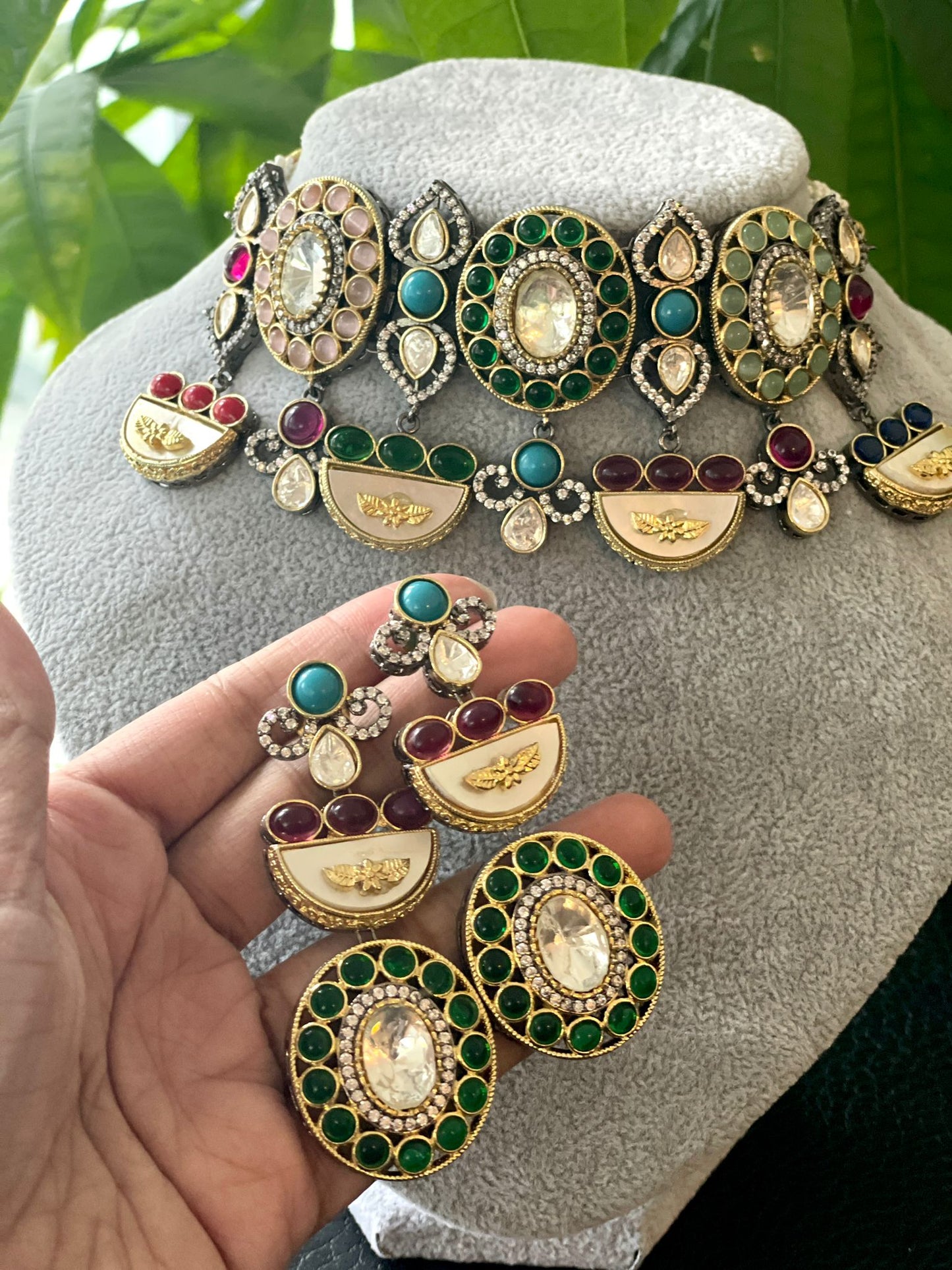 Parisa Set