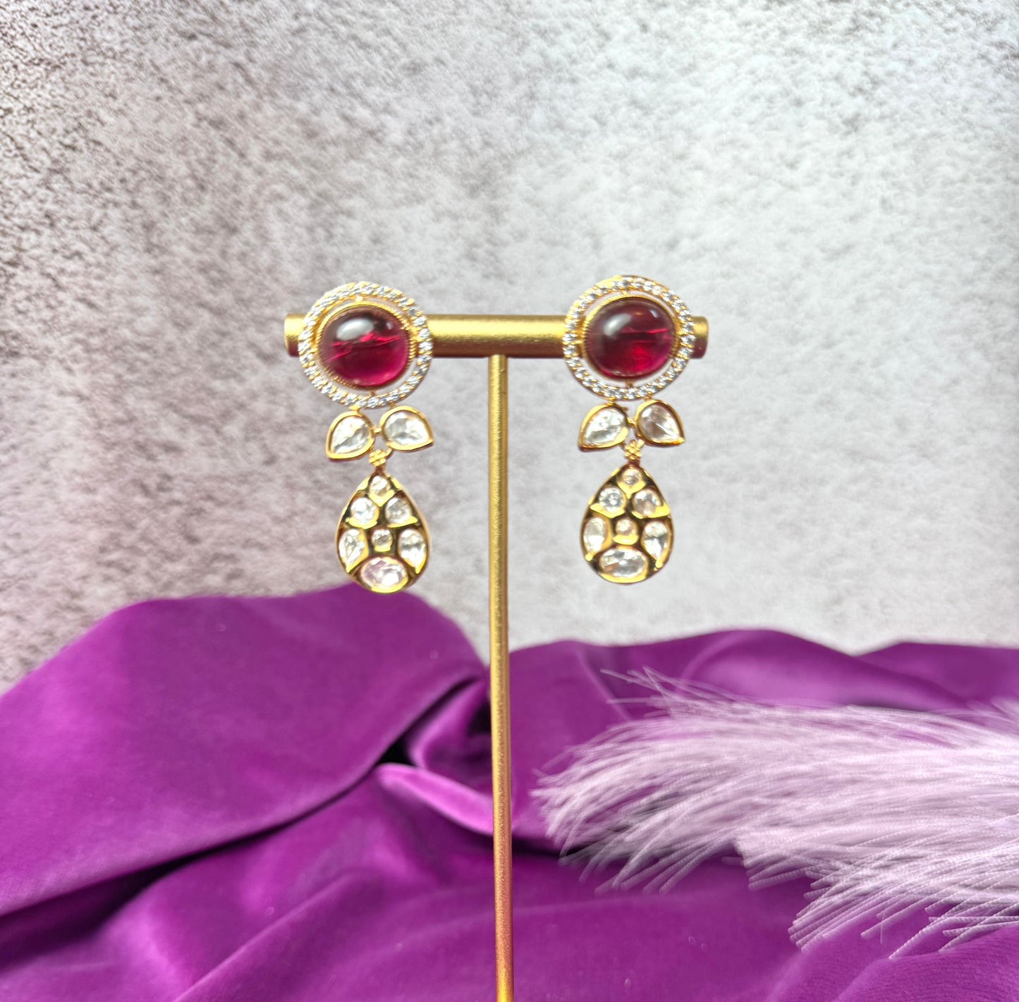 Red Gold Tyaani Choker- Roar 1022