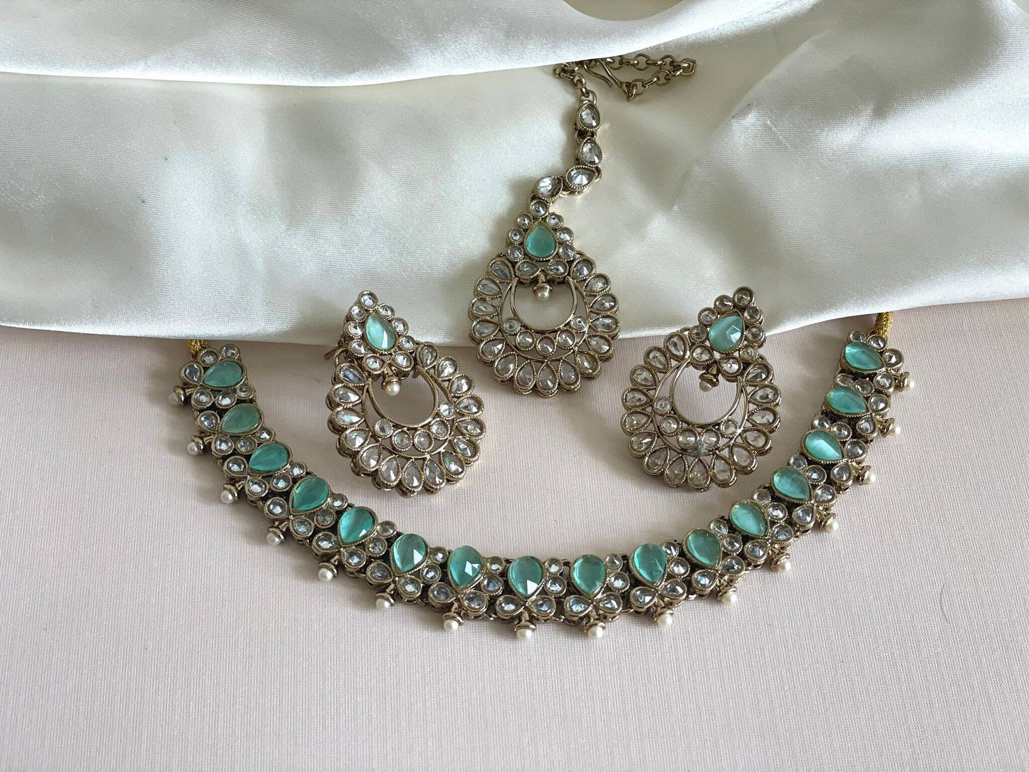 Mint Green Reverse AD Choker