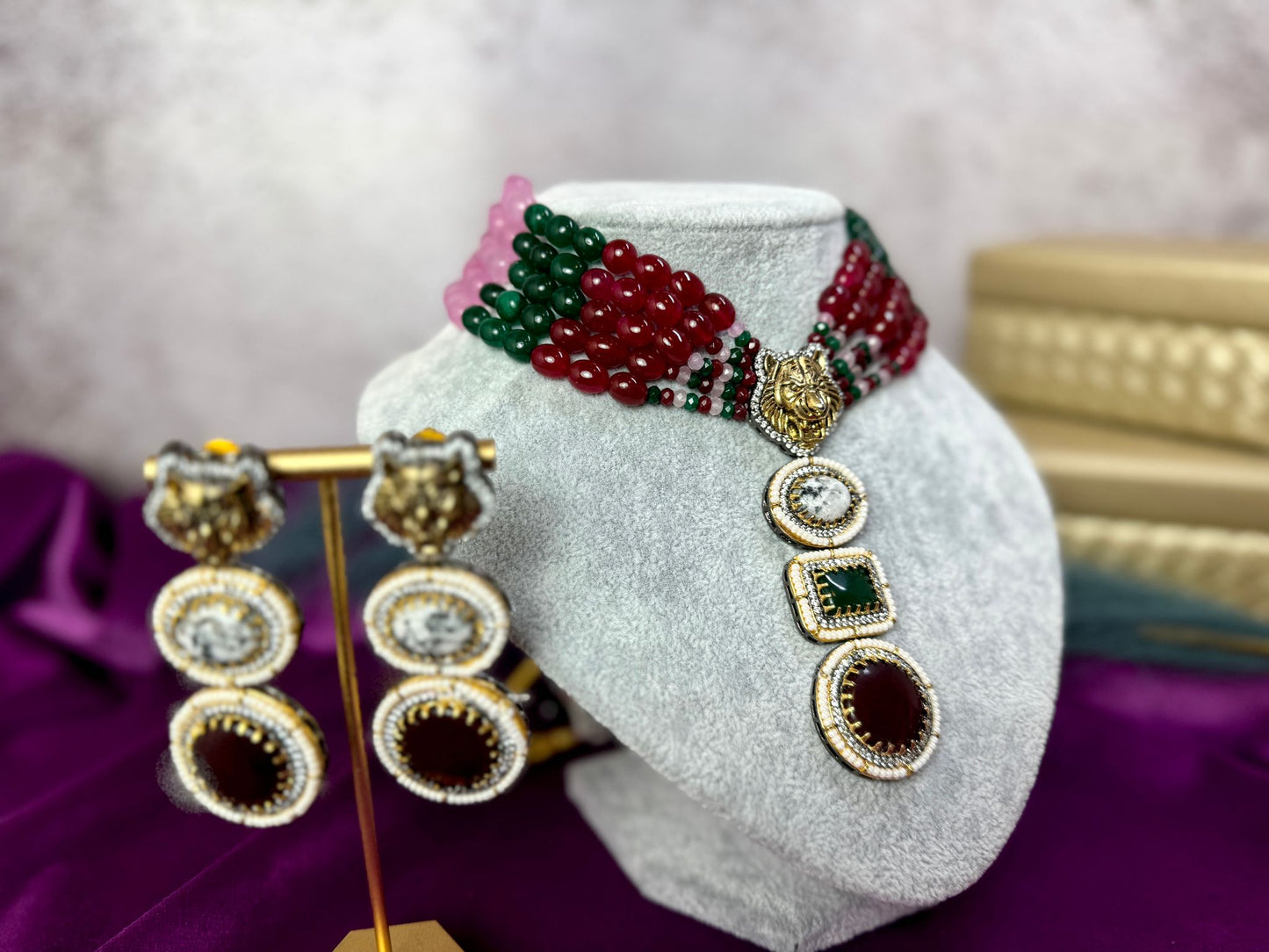 Red Lion Statement Set - Roar 1019