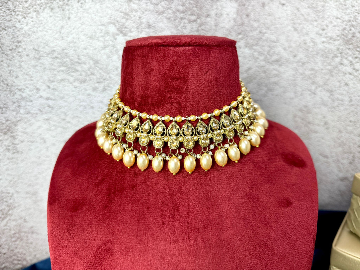 Gold Kundan Set- Majesty 1015