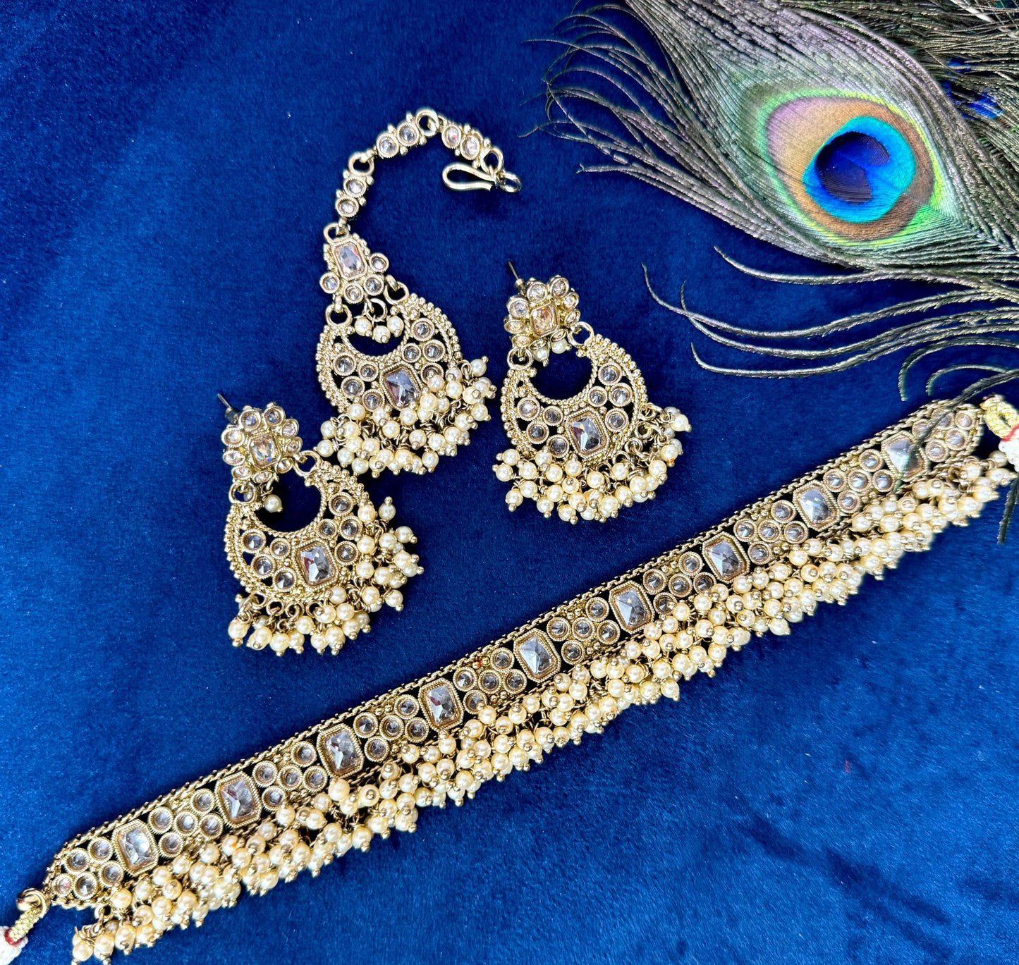 Gold thin Choker- Majesty 1014