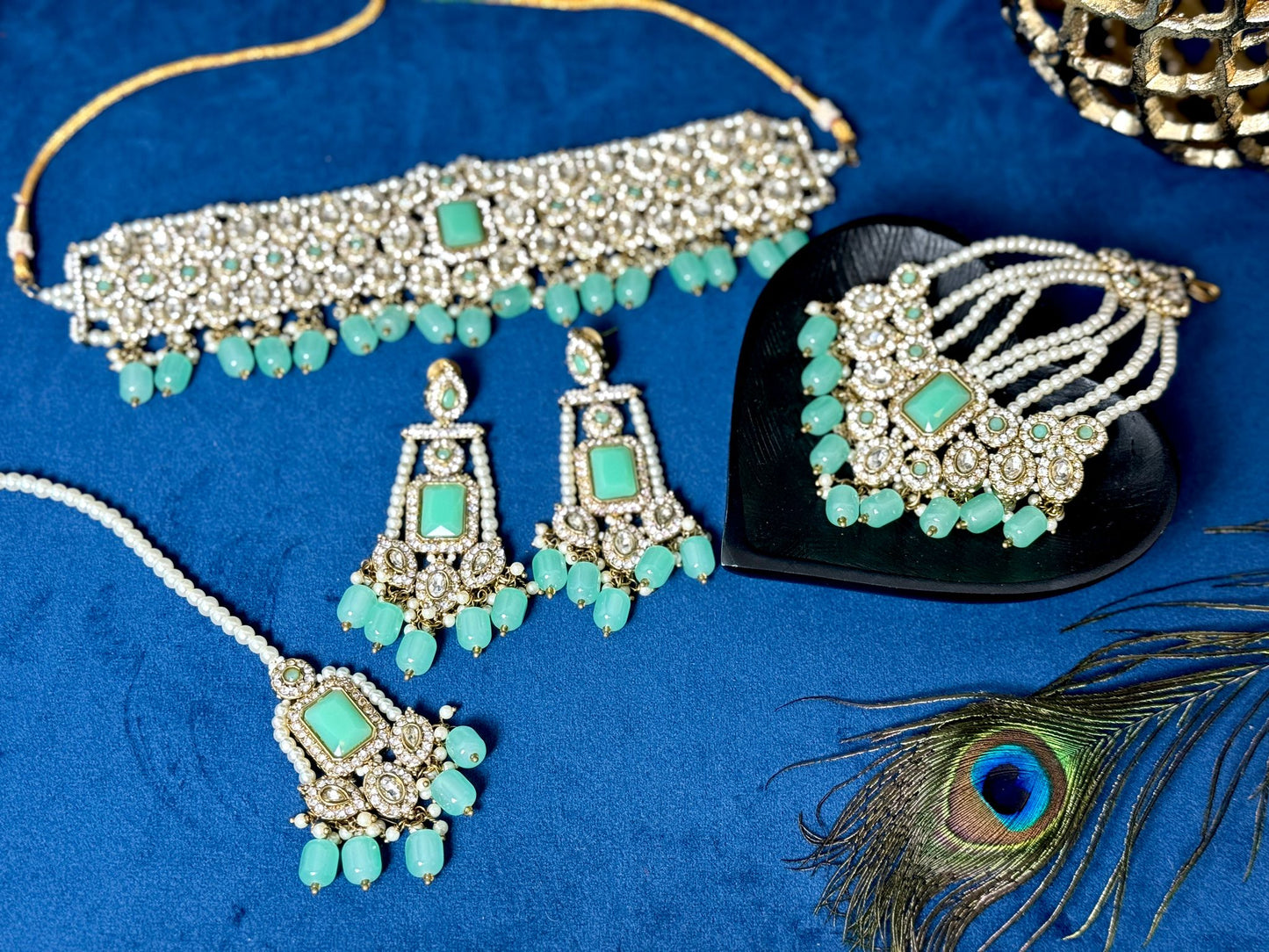 Mint Green Choker Set- Majesty 1002