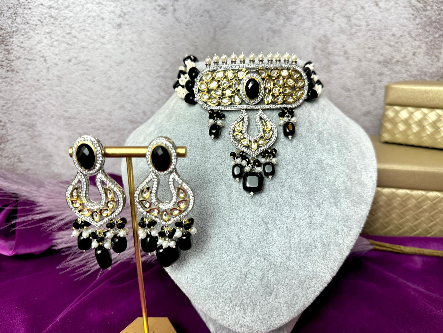 Black Kundan Choker- Roar 1024