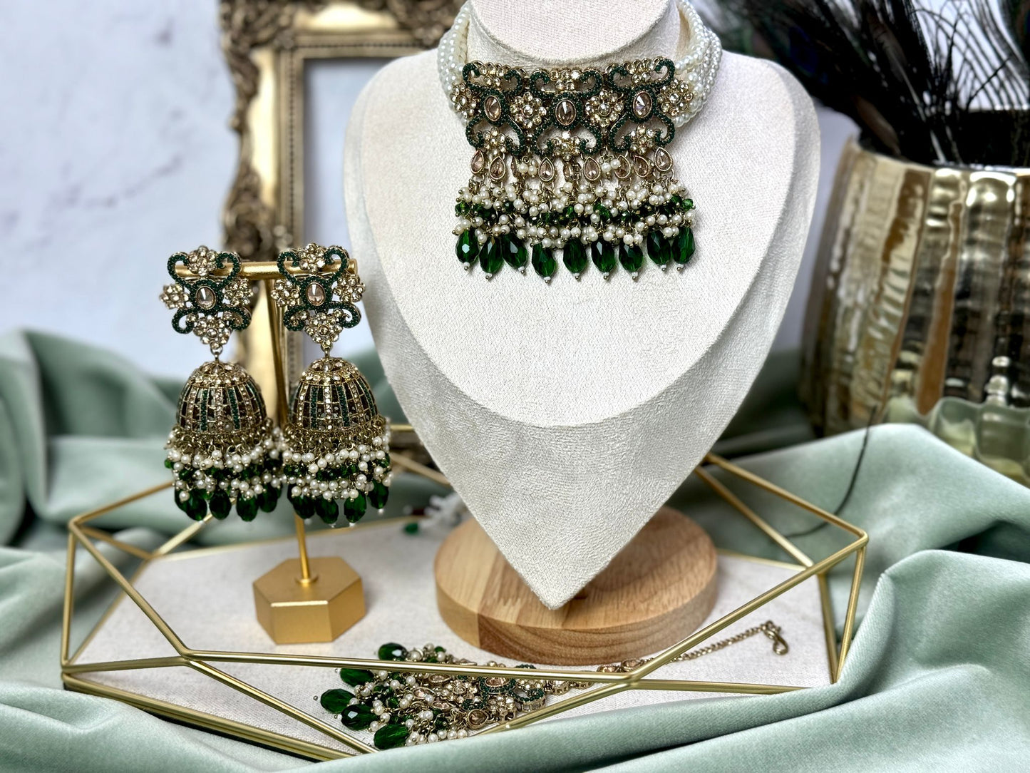 Emerald Green Pearl Choker- Grace 1001