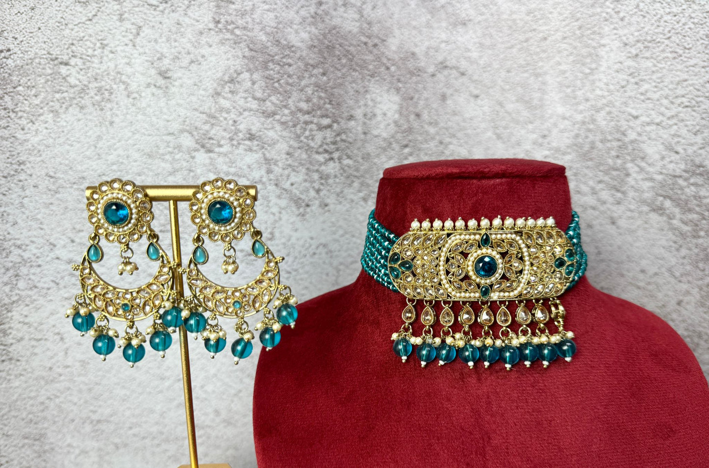 Elegant teal blue set