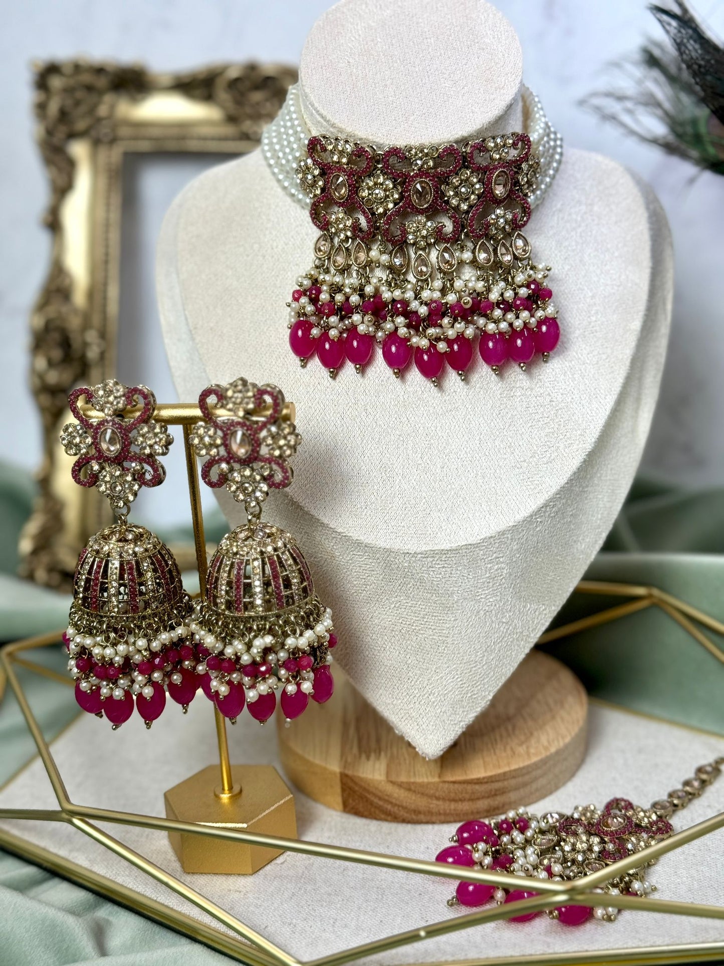 Magenta Pearl Choker- Grace 1001