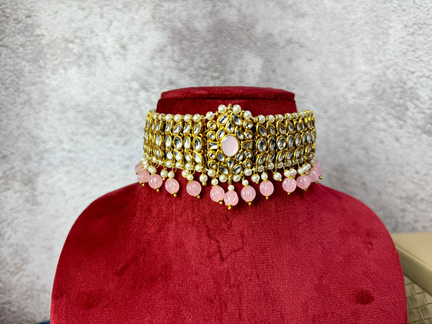 Pink Kundan Choker- Majesty 1010