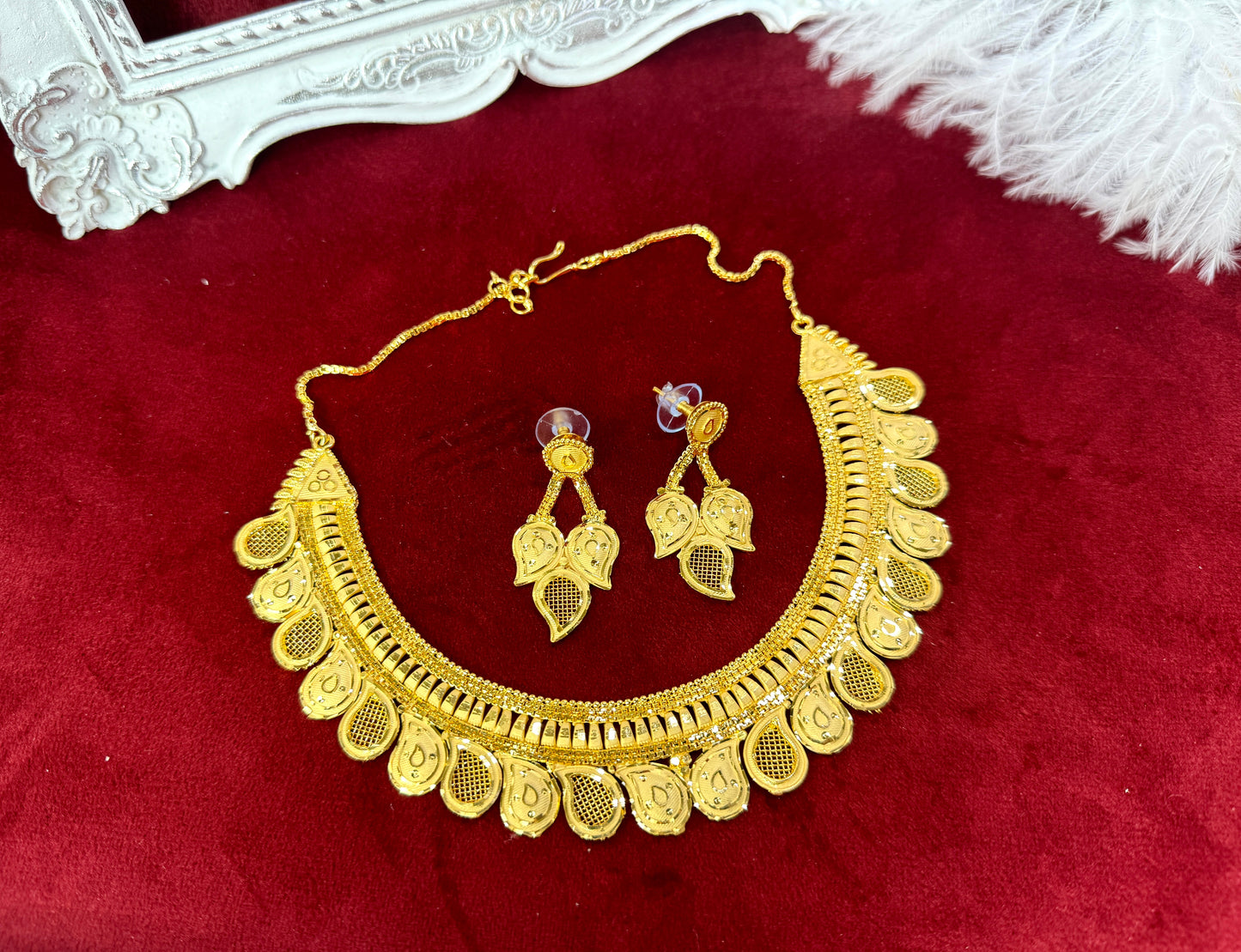 24 Carat Gold Plated Simple Necklace Set