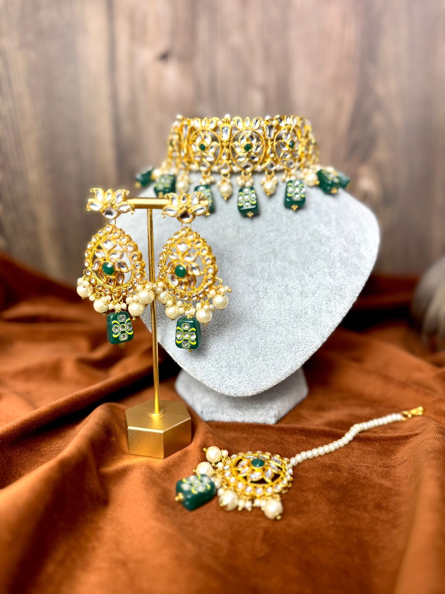 Emerald Green Meenakari Set- Charisma 1005