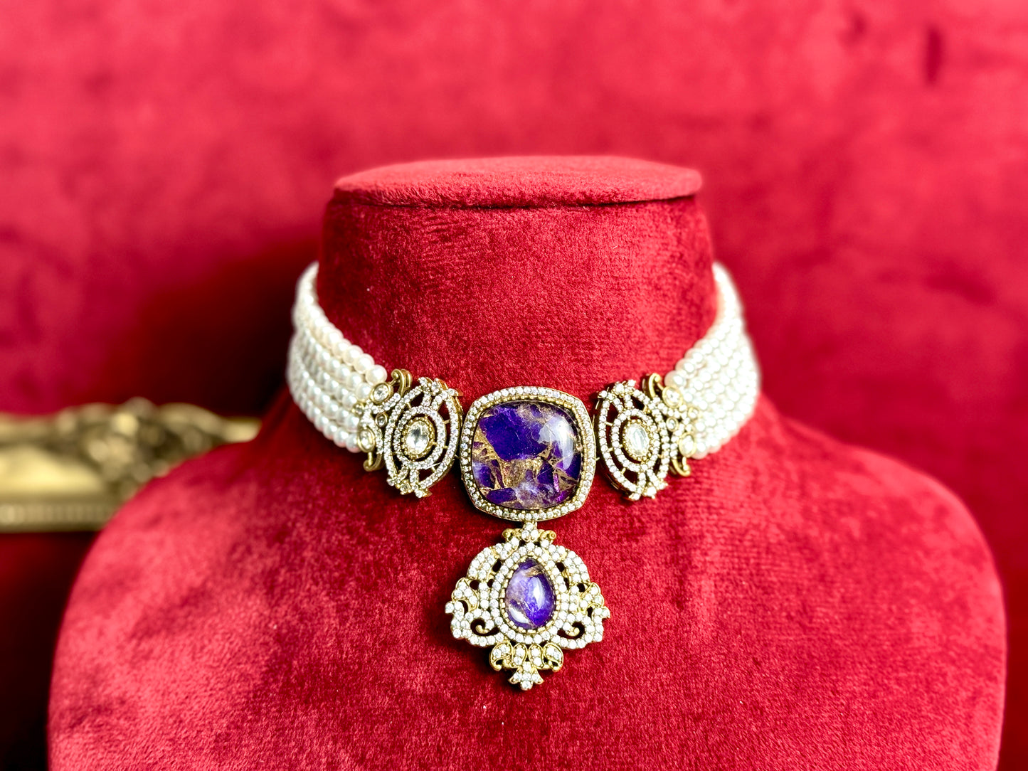 Purple Pearl Victorian Set Swarna 1001