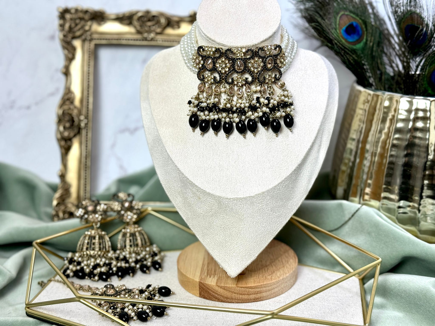 Black Pearl Choker- Grace 1001