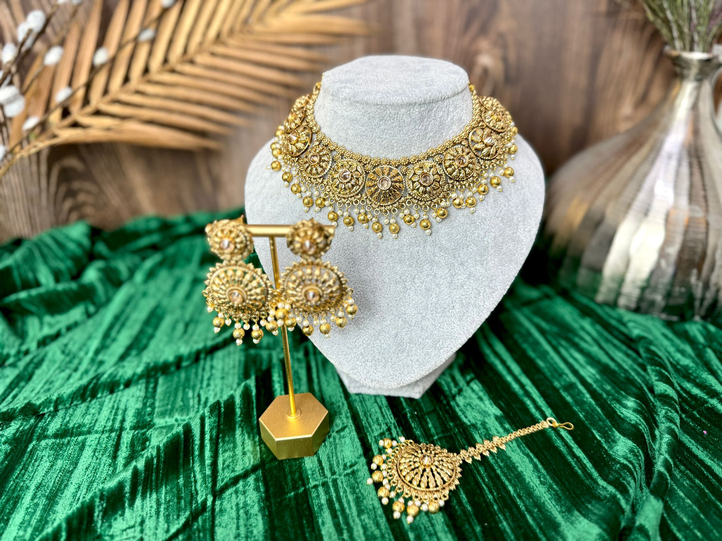 Antique Gold Set- Charisma 1002