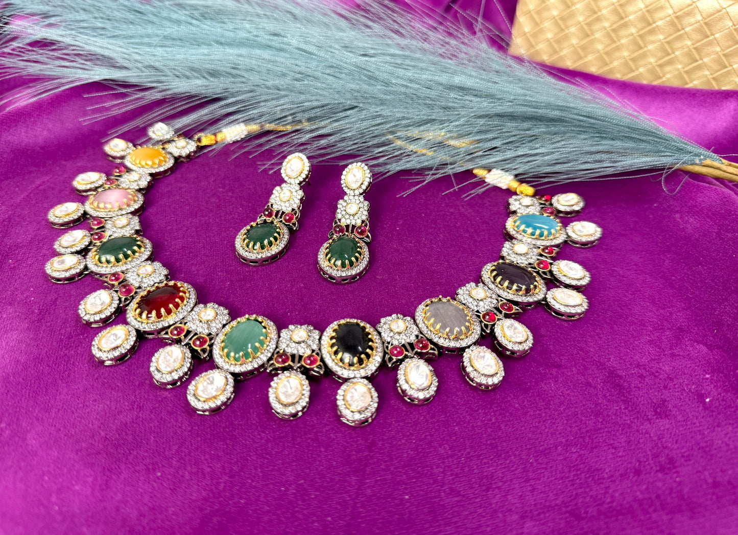 Multicolor Victorian Statement Set- Roar 1018