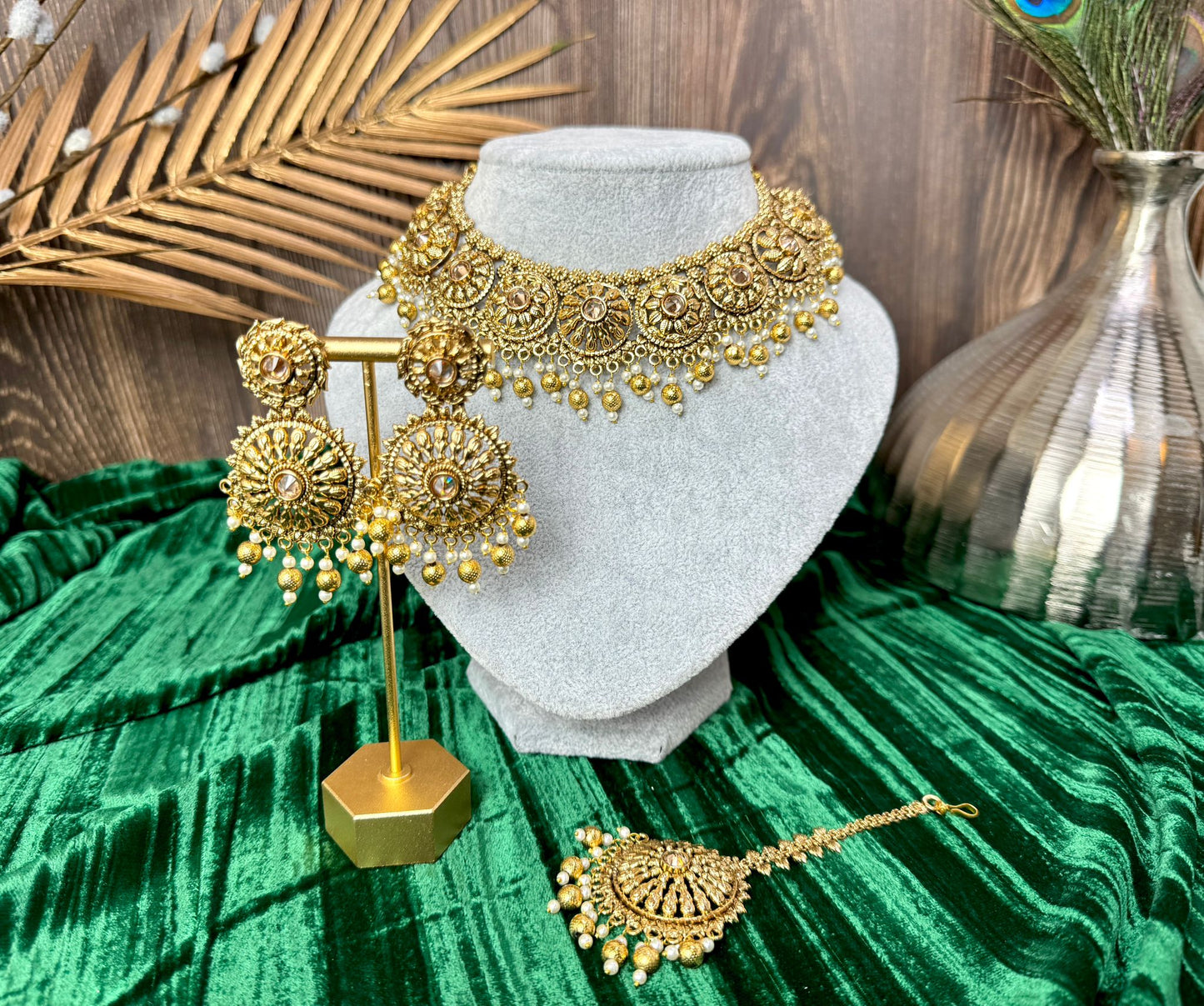 Traditional Gold Necklace and Earrings
