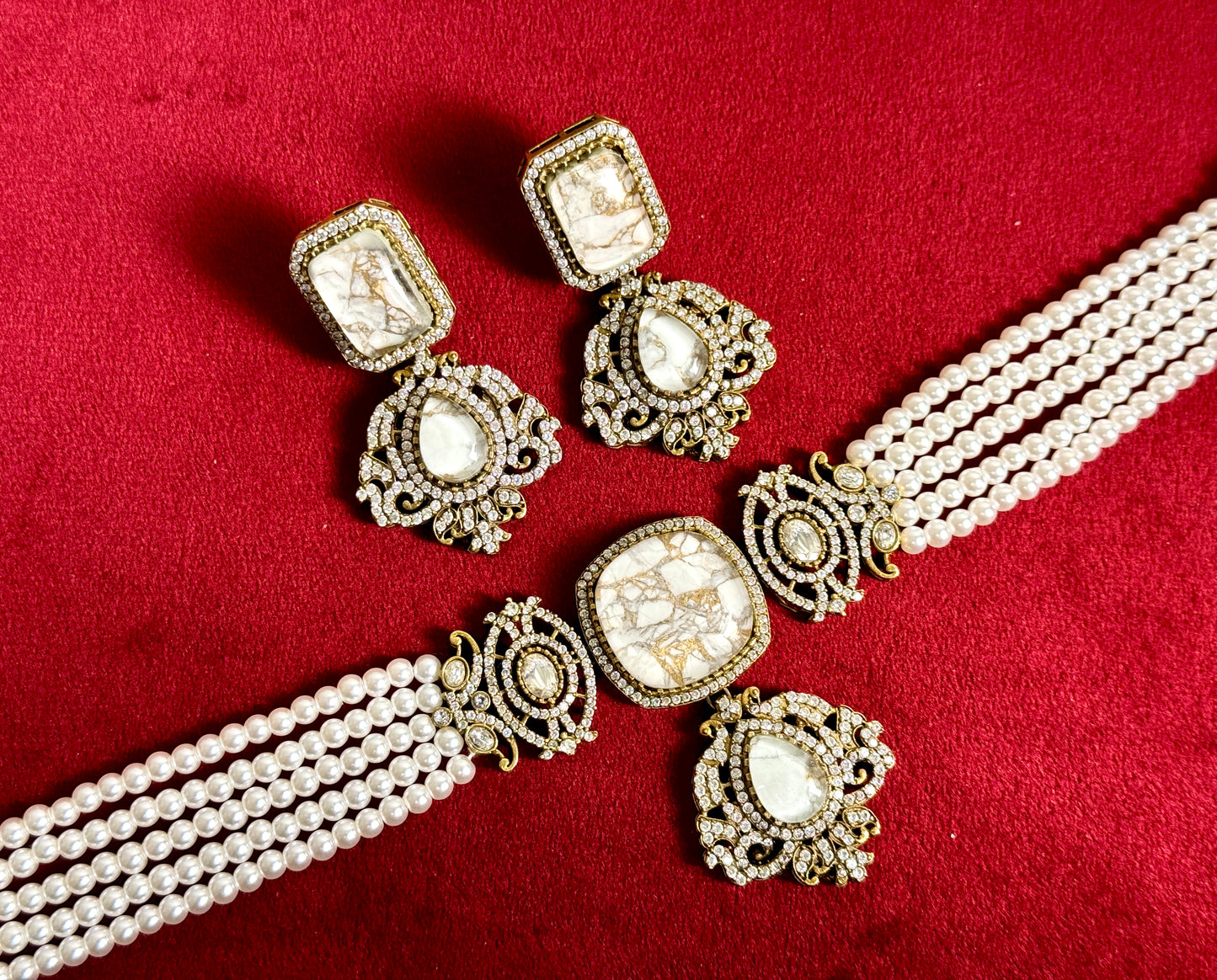 White Pearl Victorian Set Swarna 1001