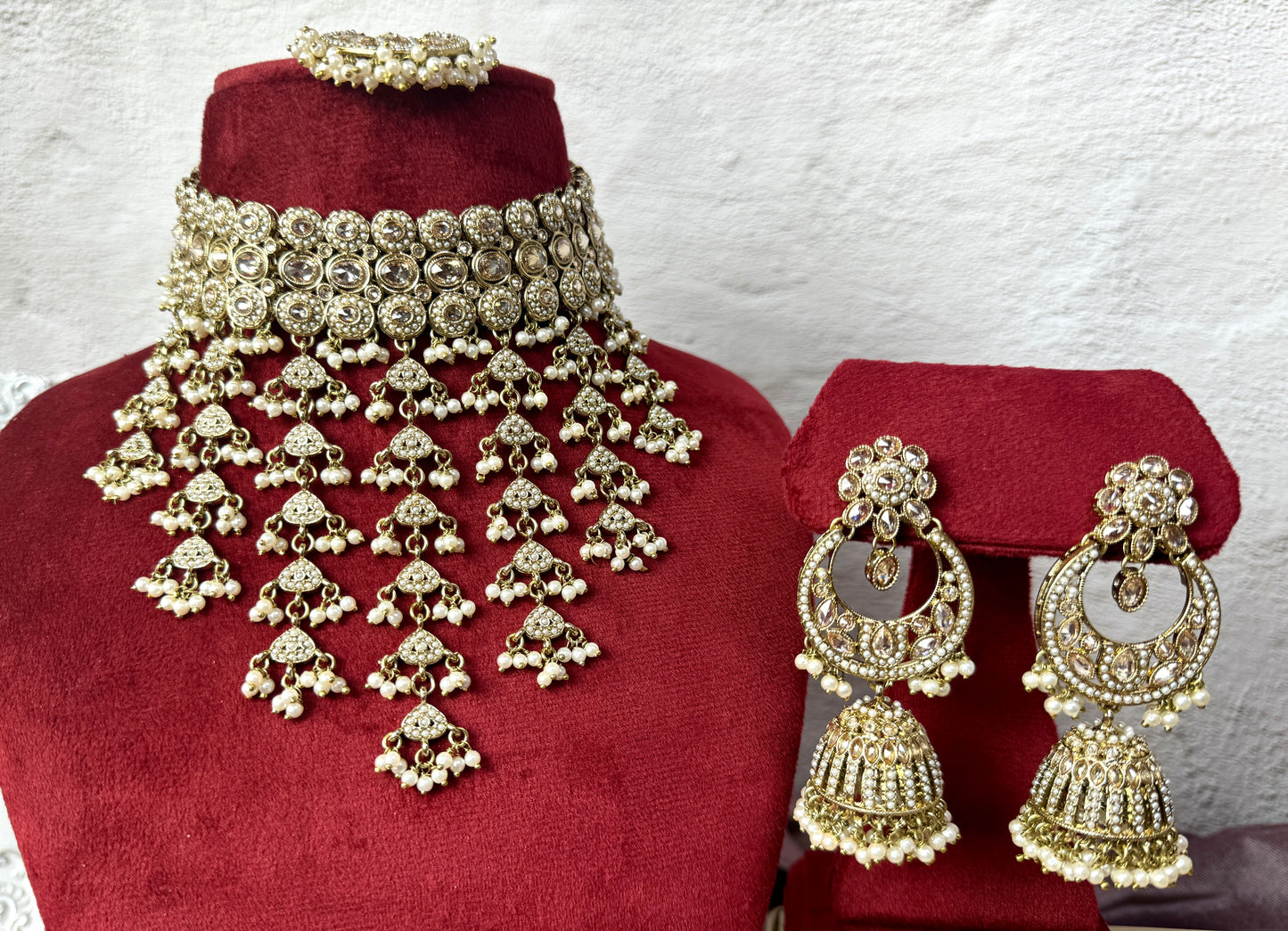 Antique Gold Hanging Set