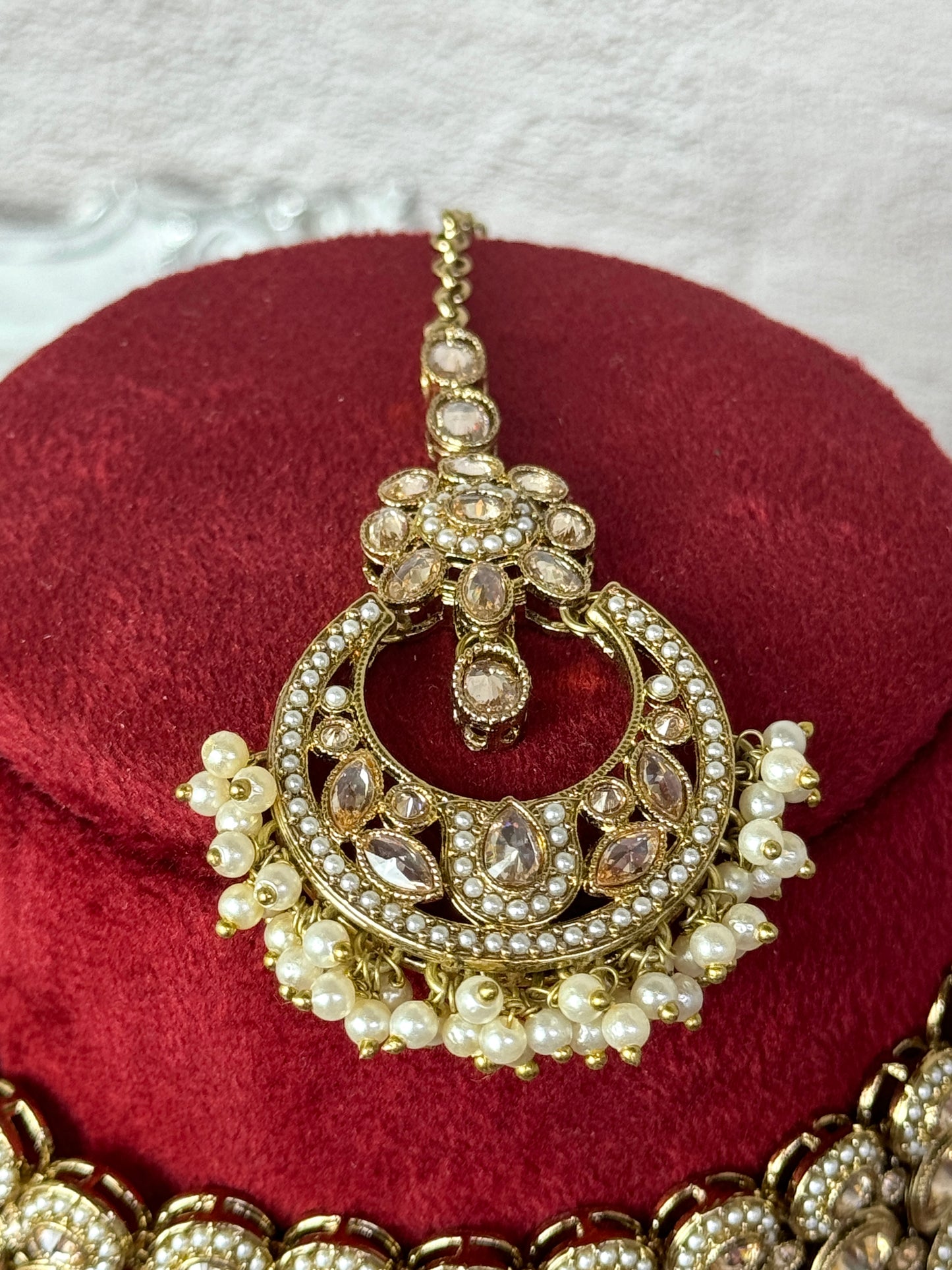 Antique Gold Hanging Set