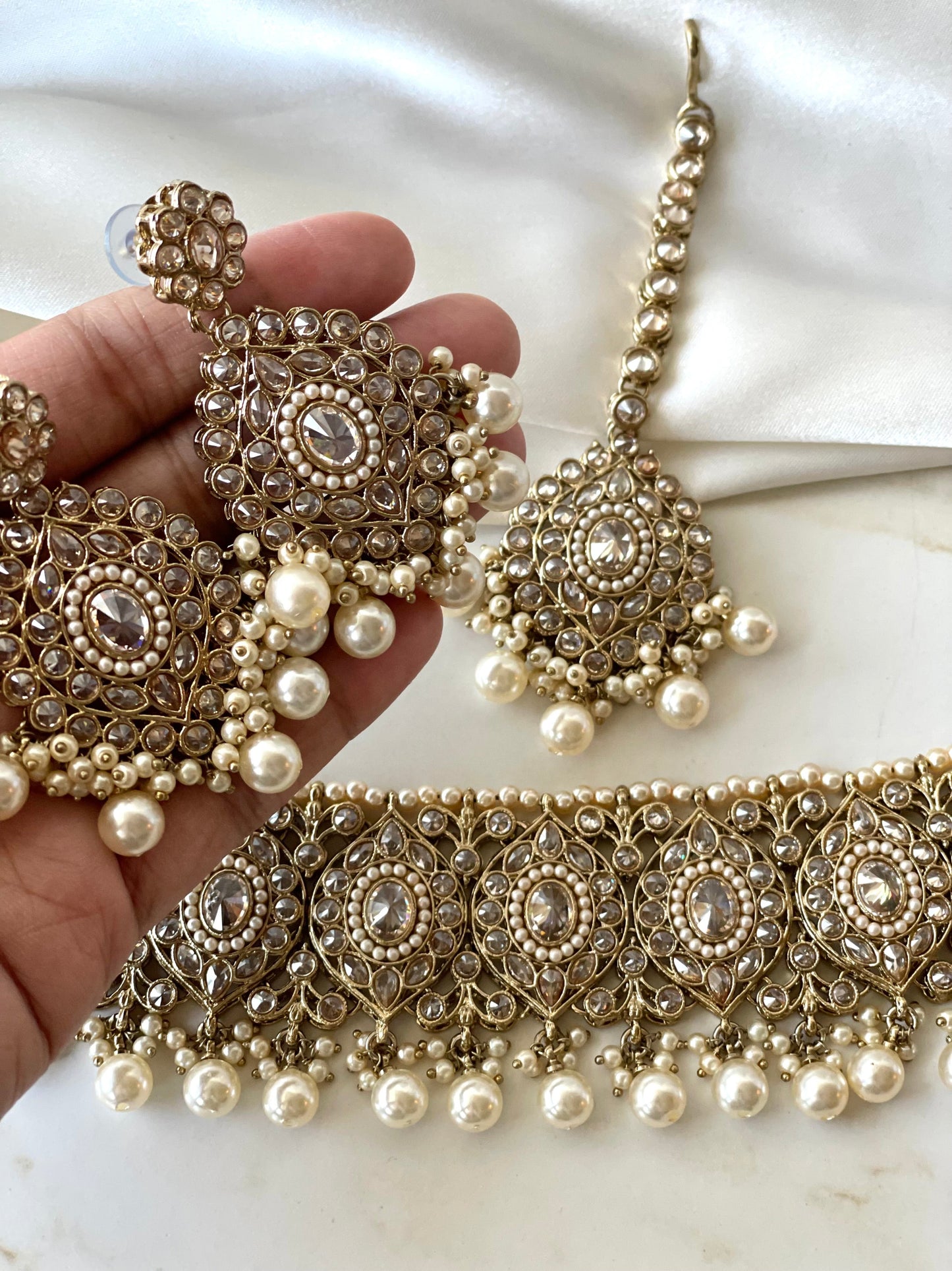 Thick Gold Choker Set
