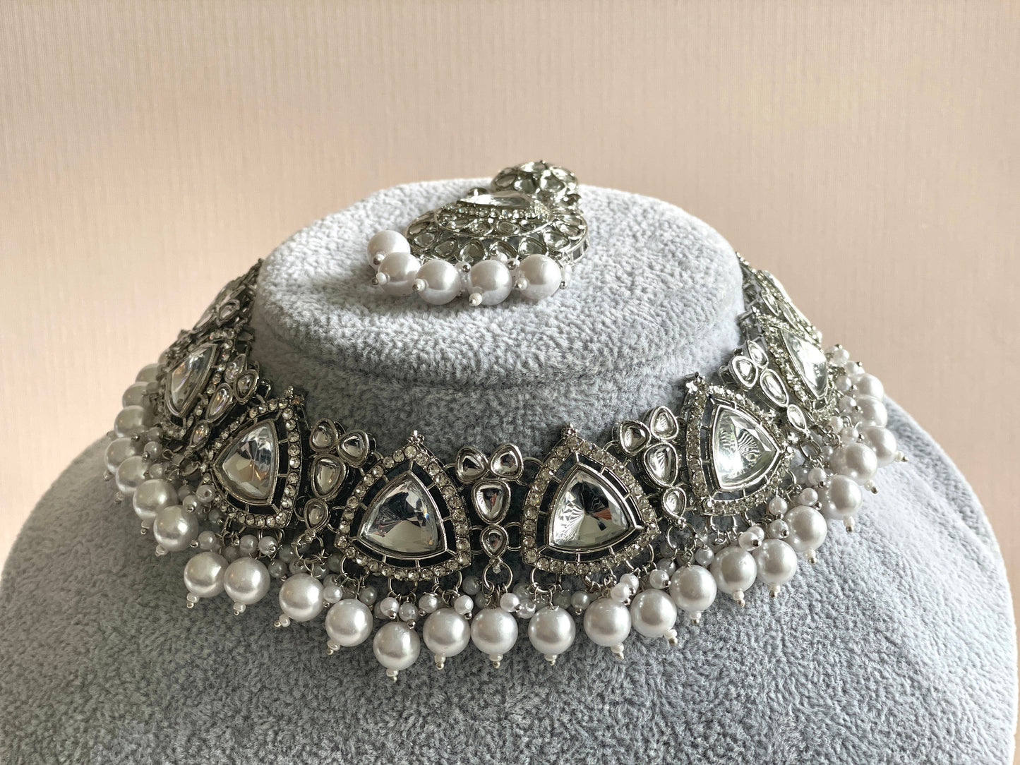 Chahat Kundan Set- silver