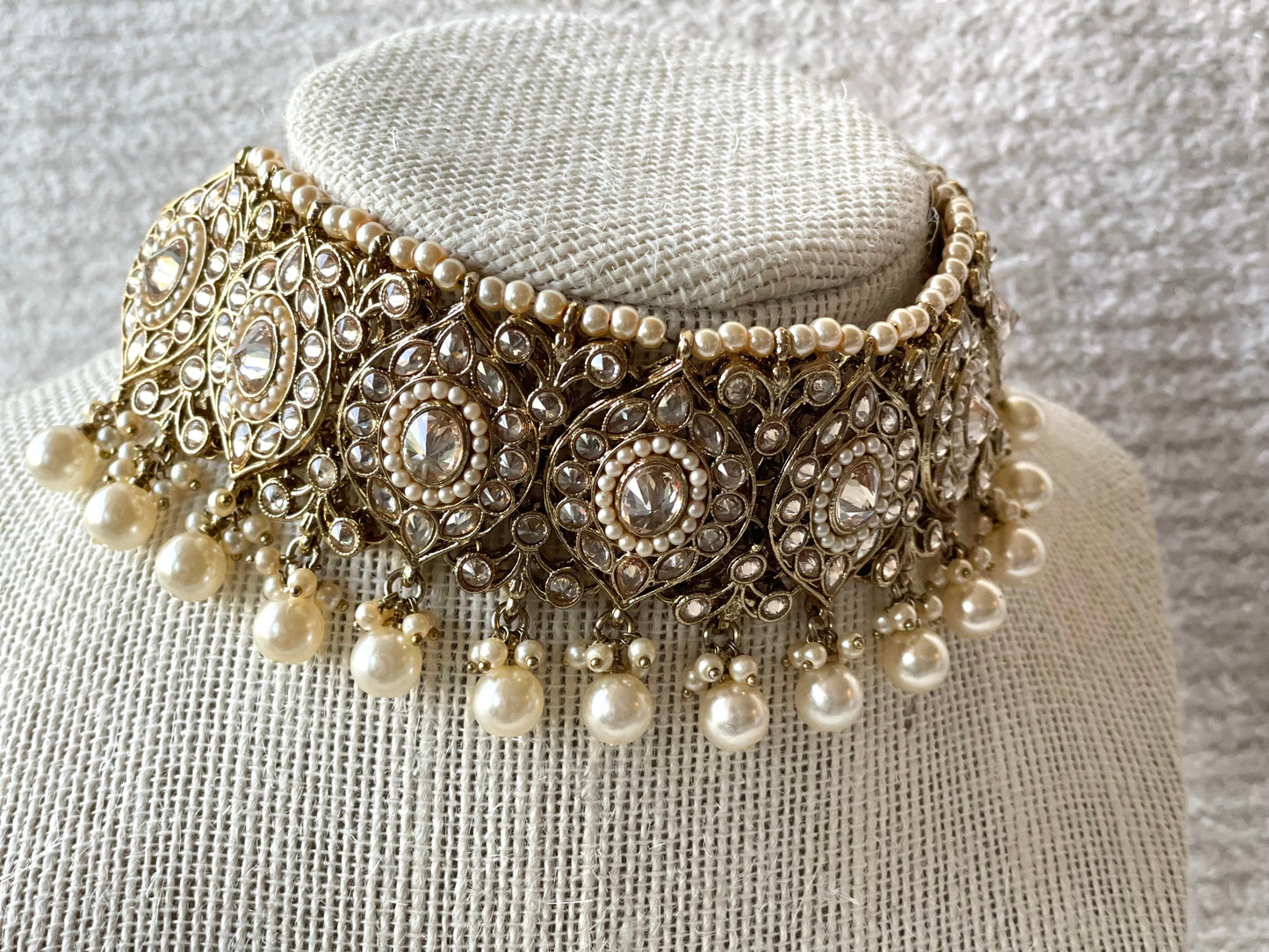 Thick Gold Choker Set