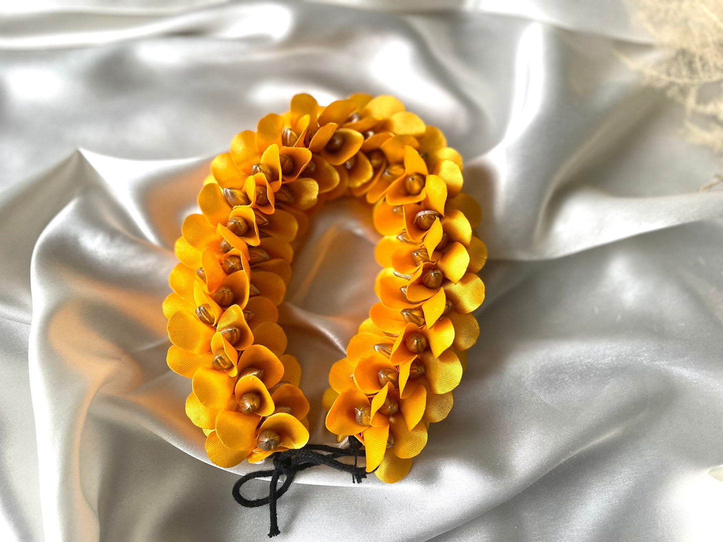 Yellow Gold Gajra Artificial