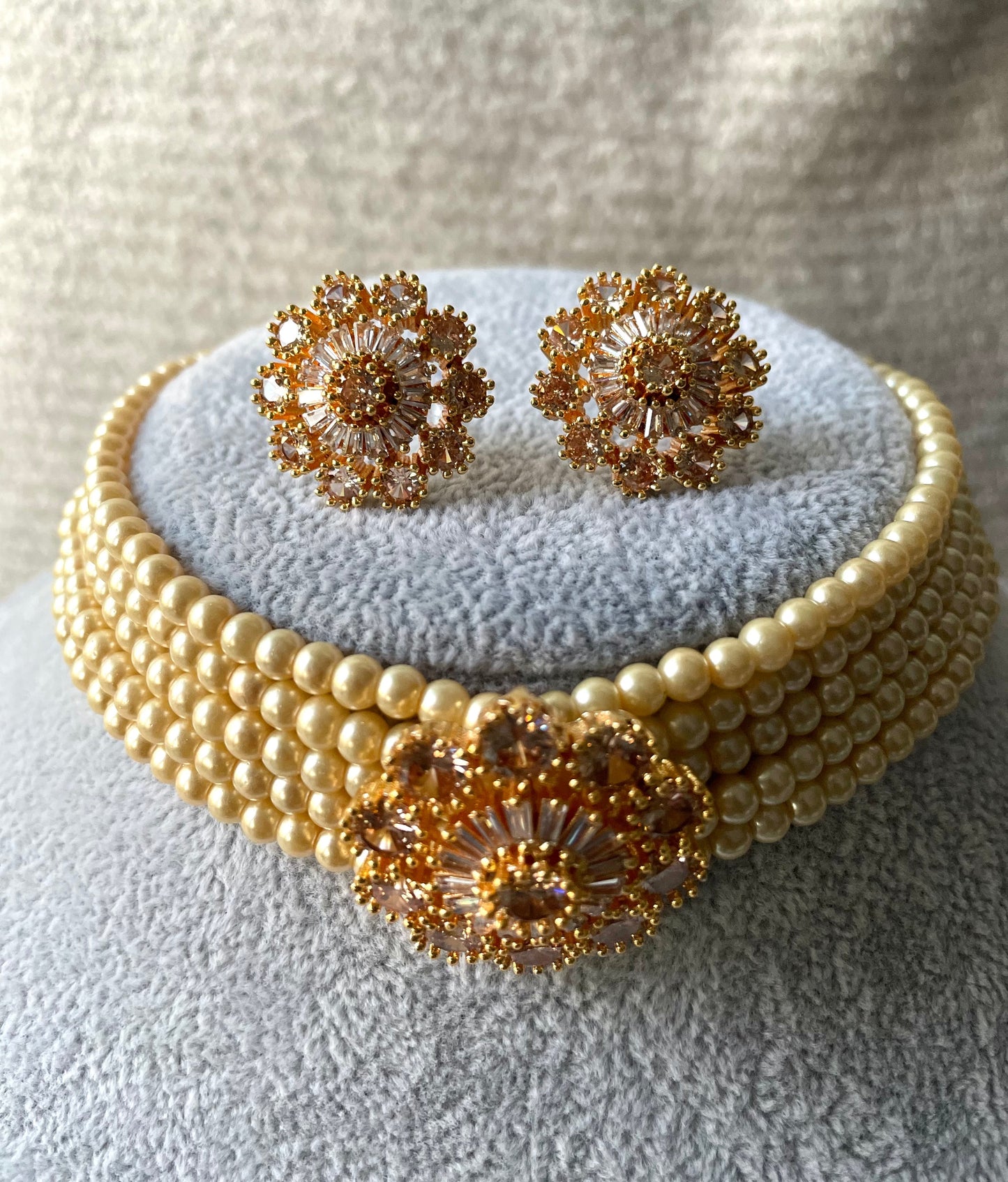 Gold Pearl Choker Set