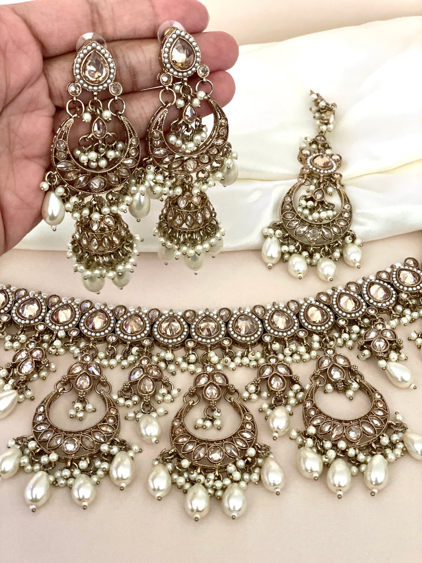 Gold polki statement set