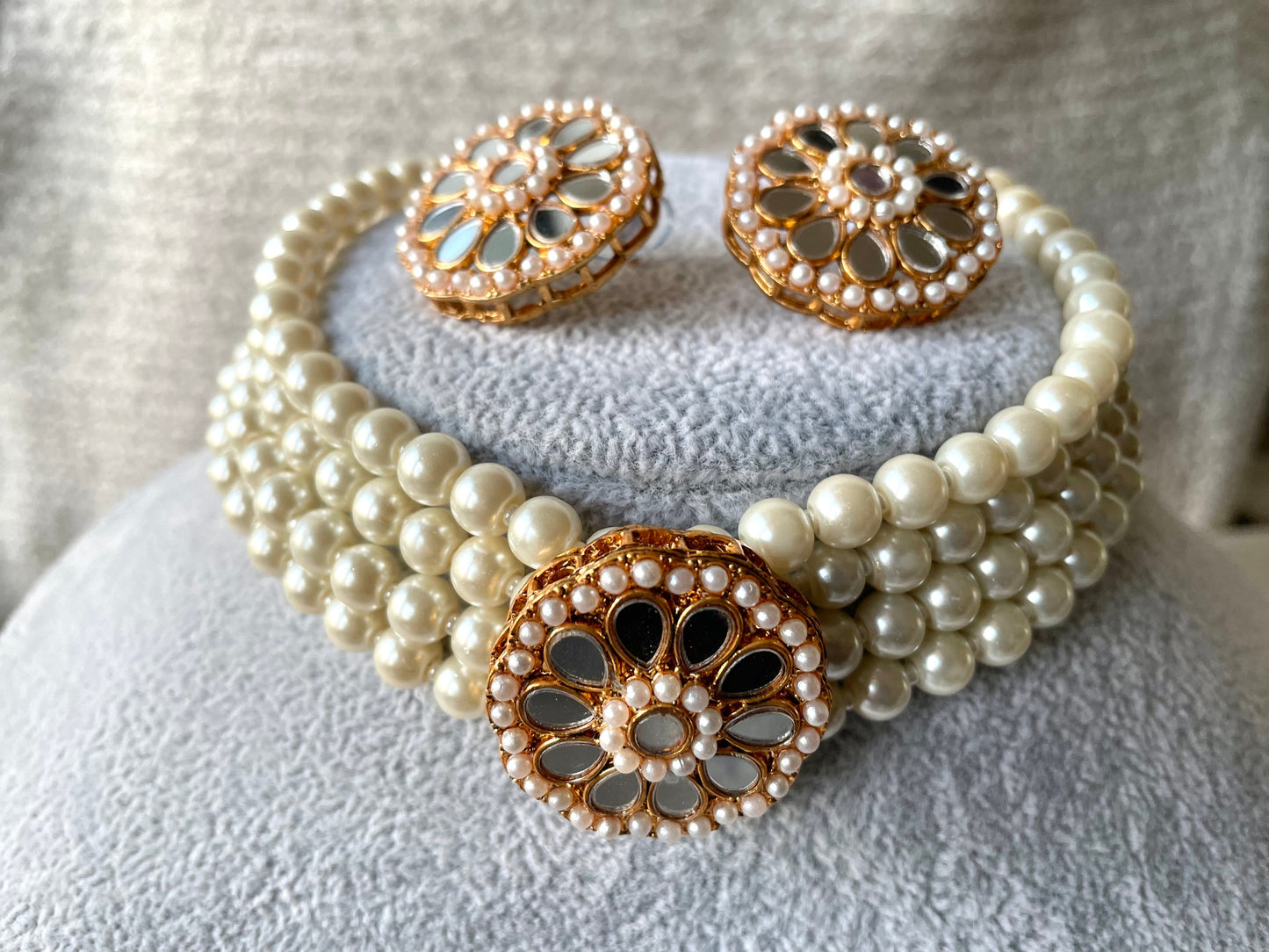 Pearl Mirror Choker Set