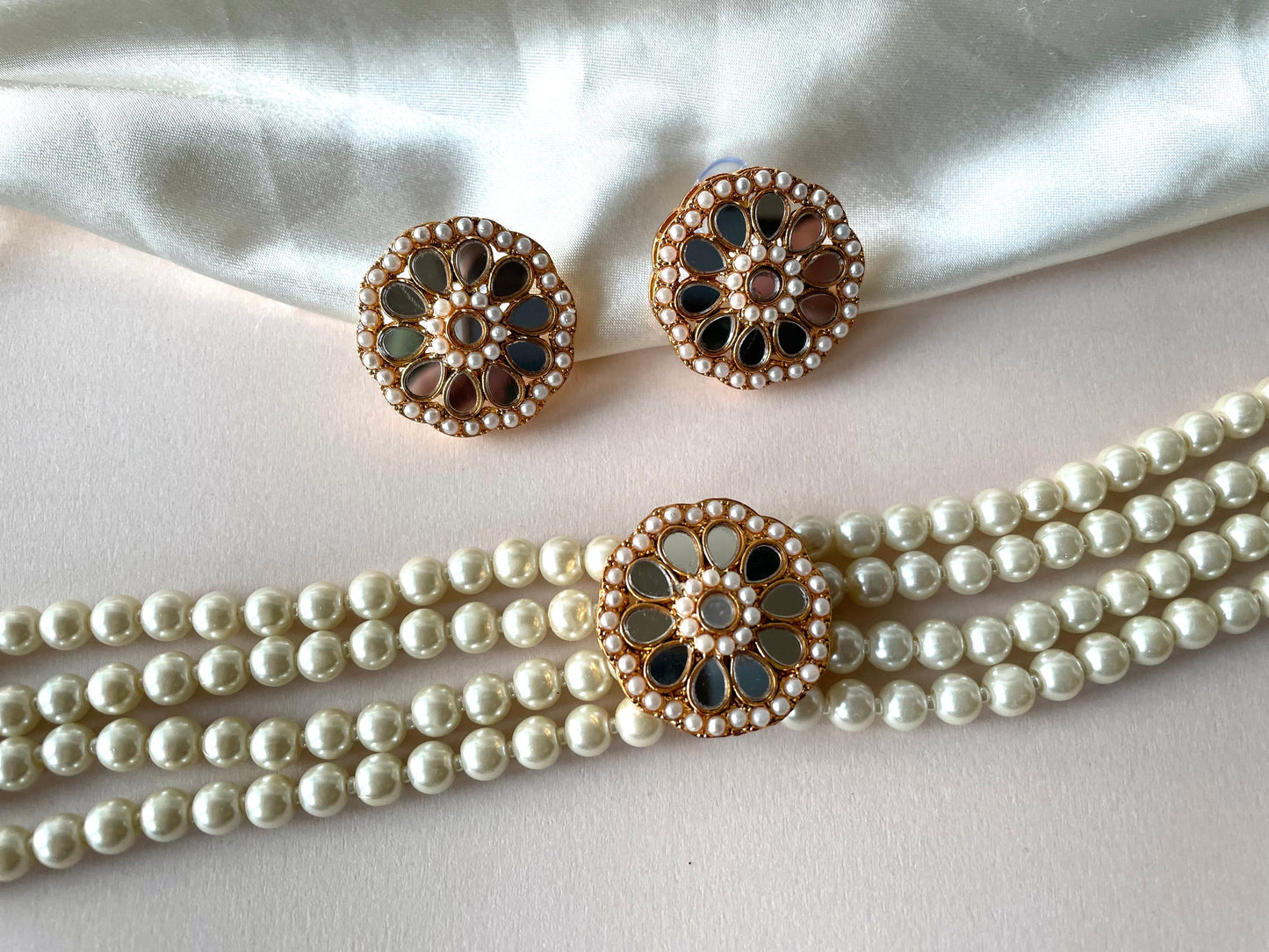 Pearl Mirror Choker Set