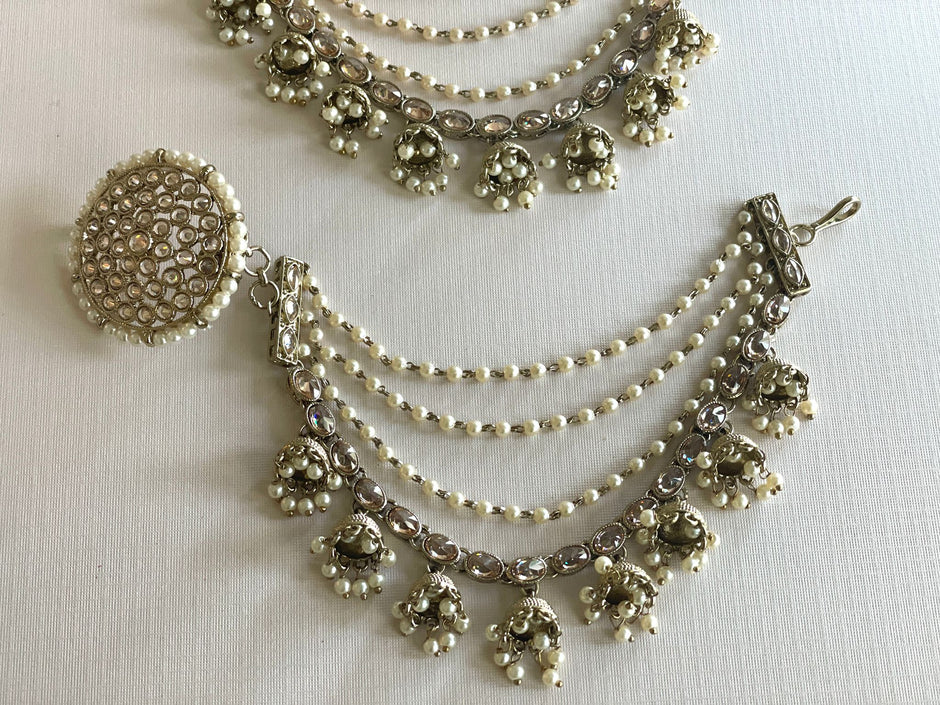 Elegant Simplicity: Sahara Earrings for Effortless Style